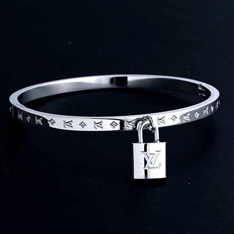 Fake Louis Vuitton Designer Bracelet Wholesale