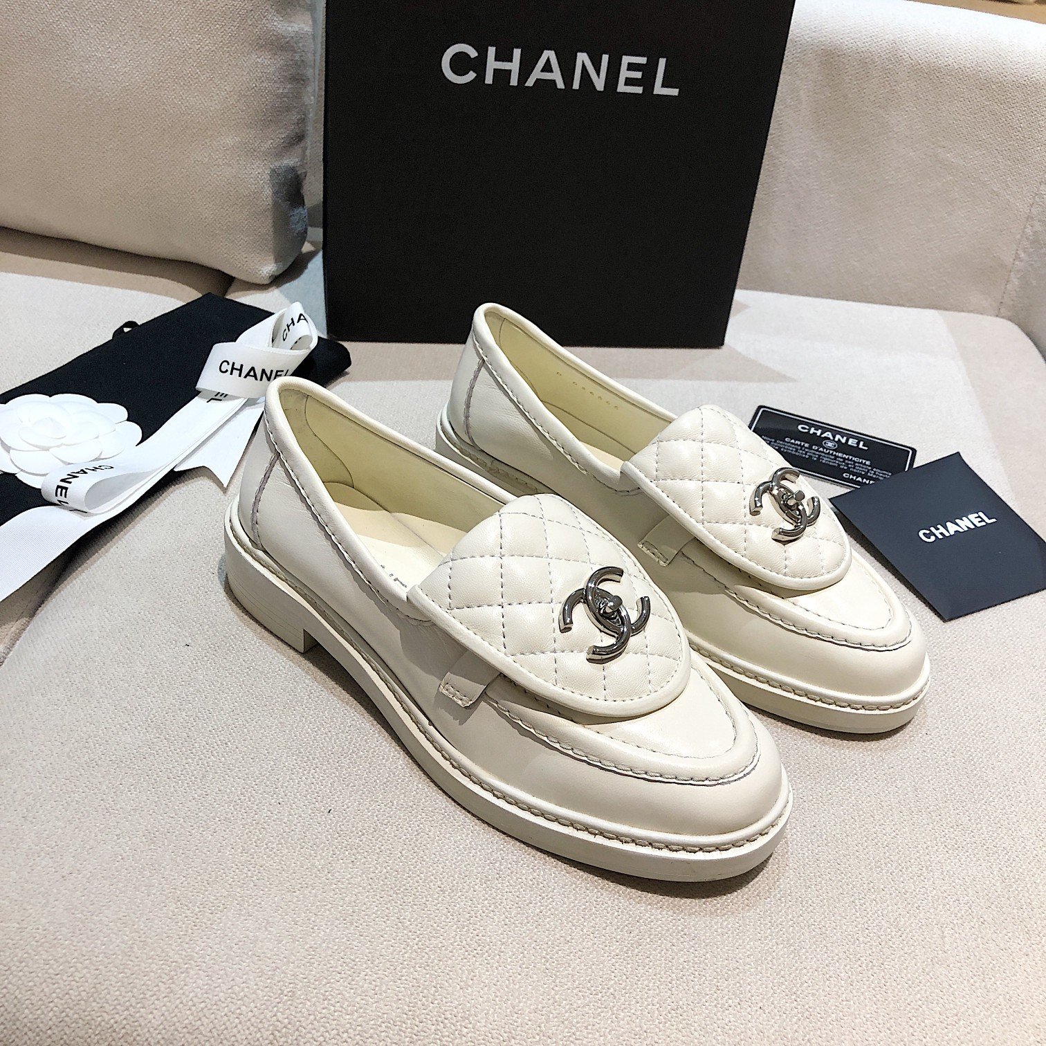 Chanel Shoes571