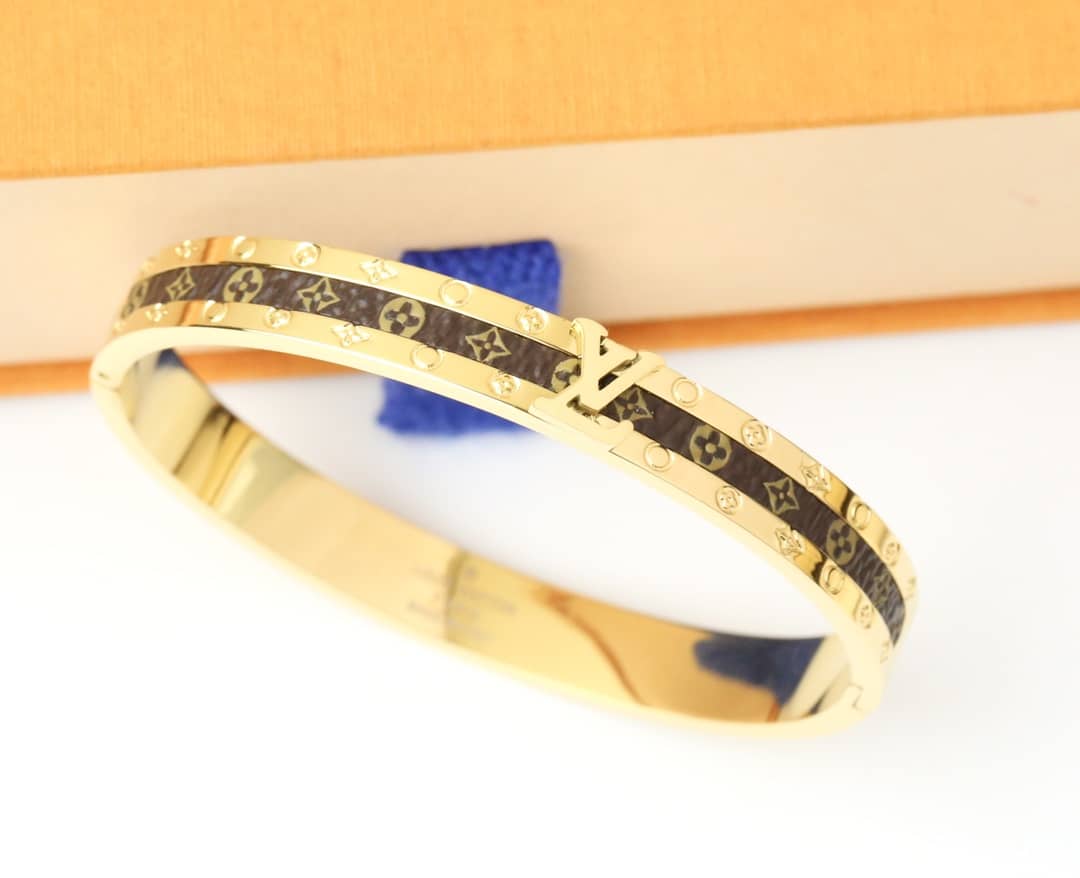 7 Star Louis Vuitton Bracelet