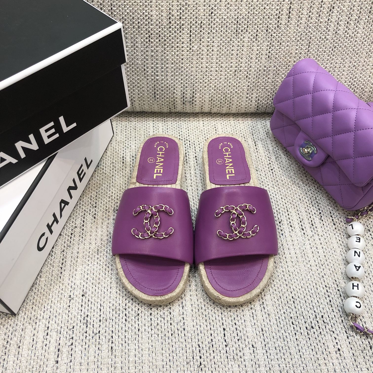 Chanel Shoes471