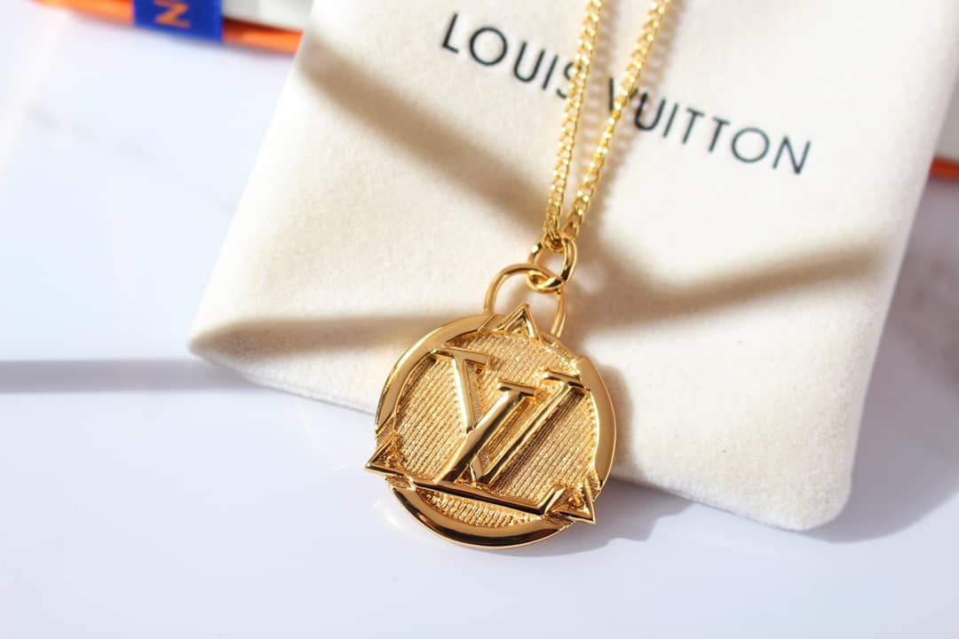 Wholesale Louis Vuitton Logo Necklace