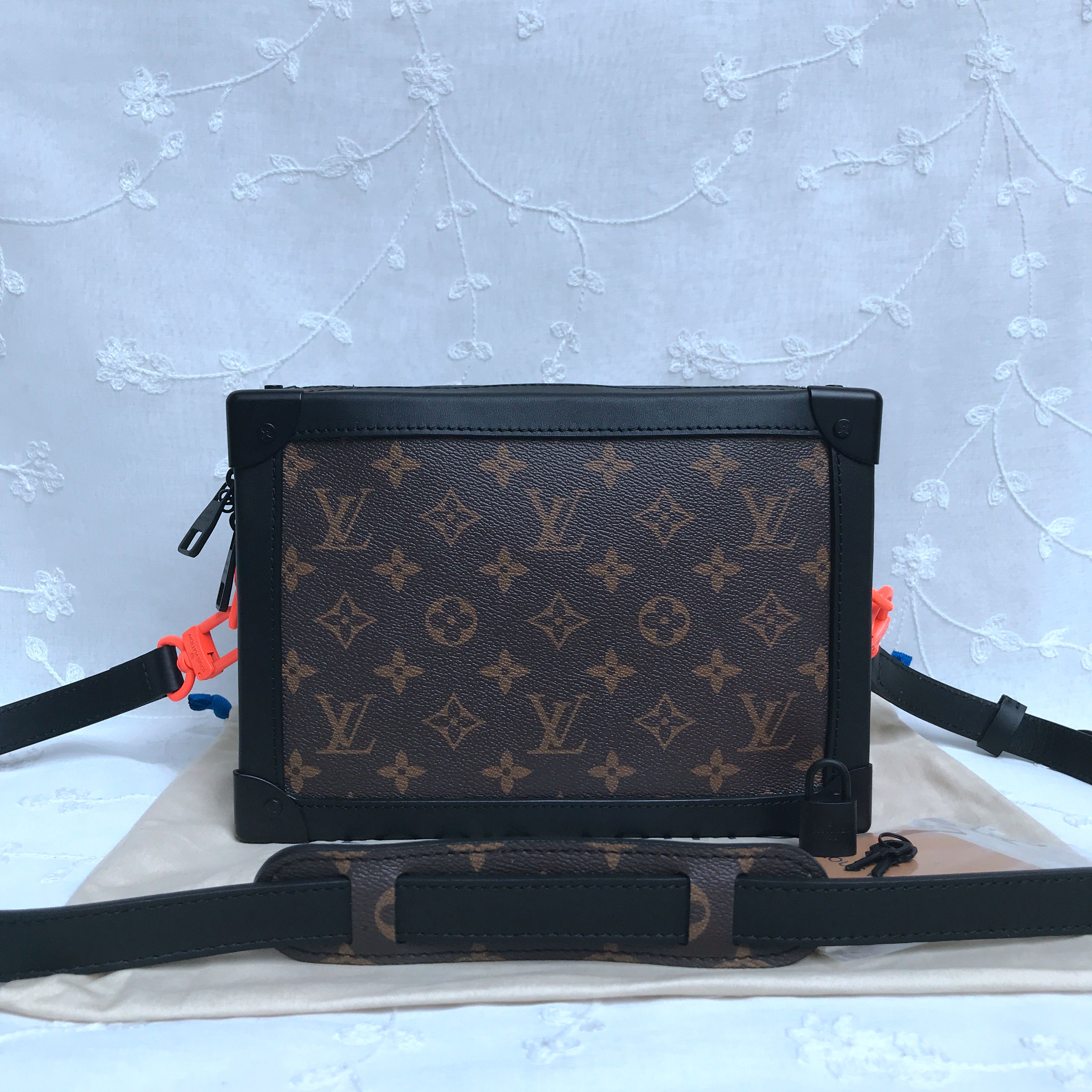 LV SOFT TRUNK M44427