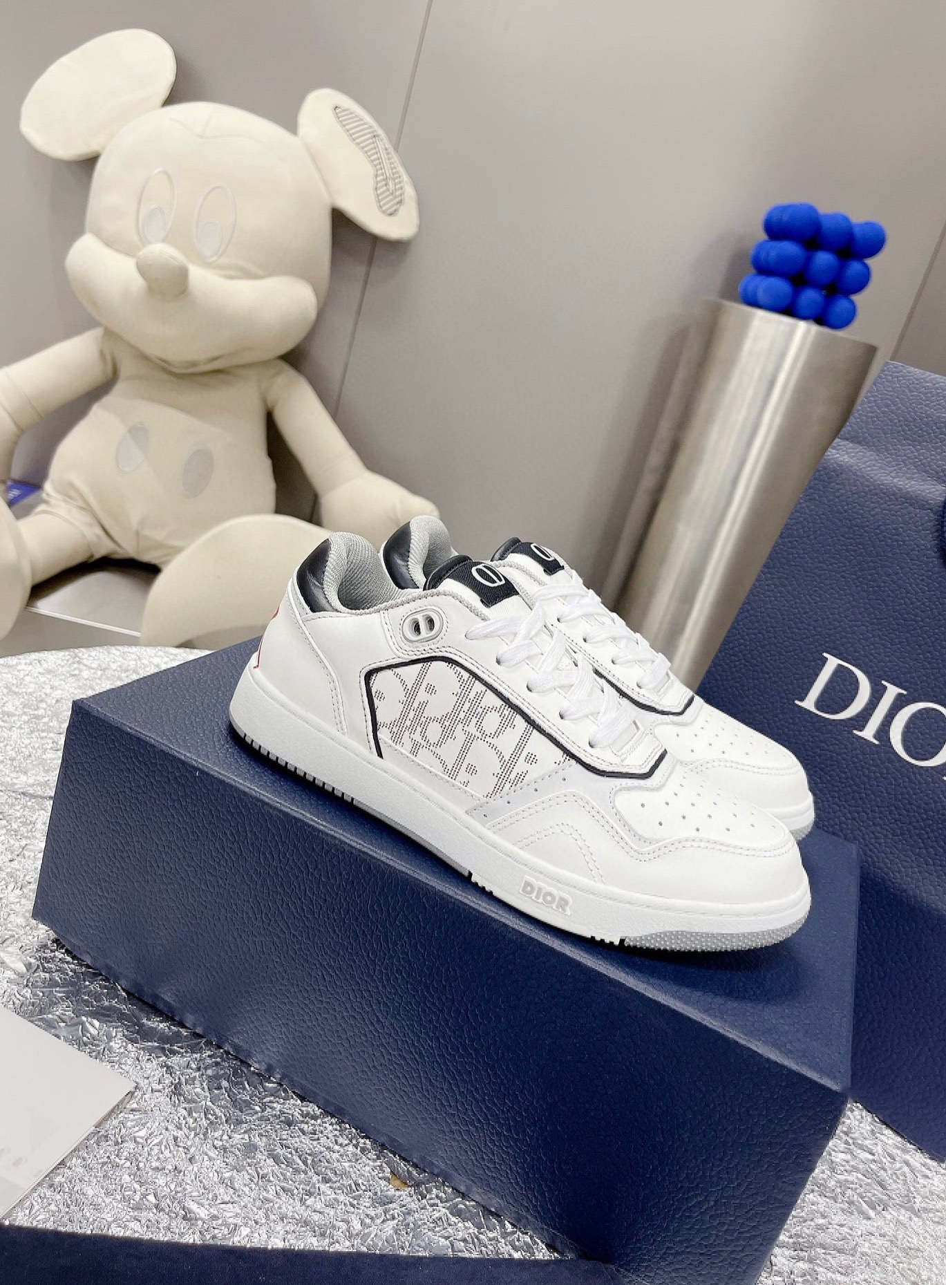Dior shoes360