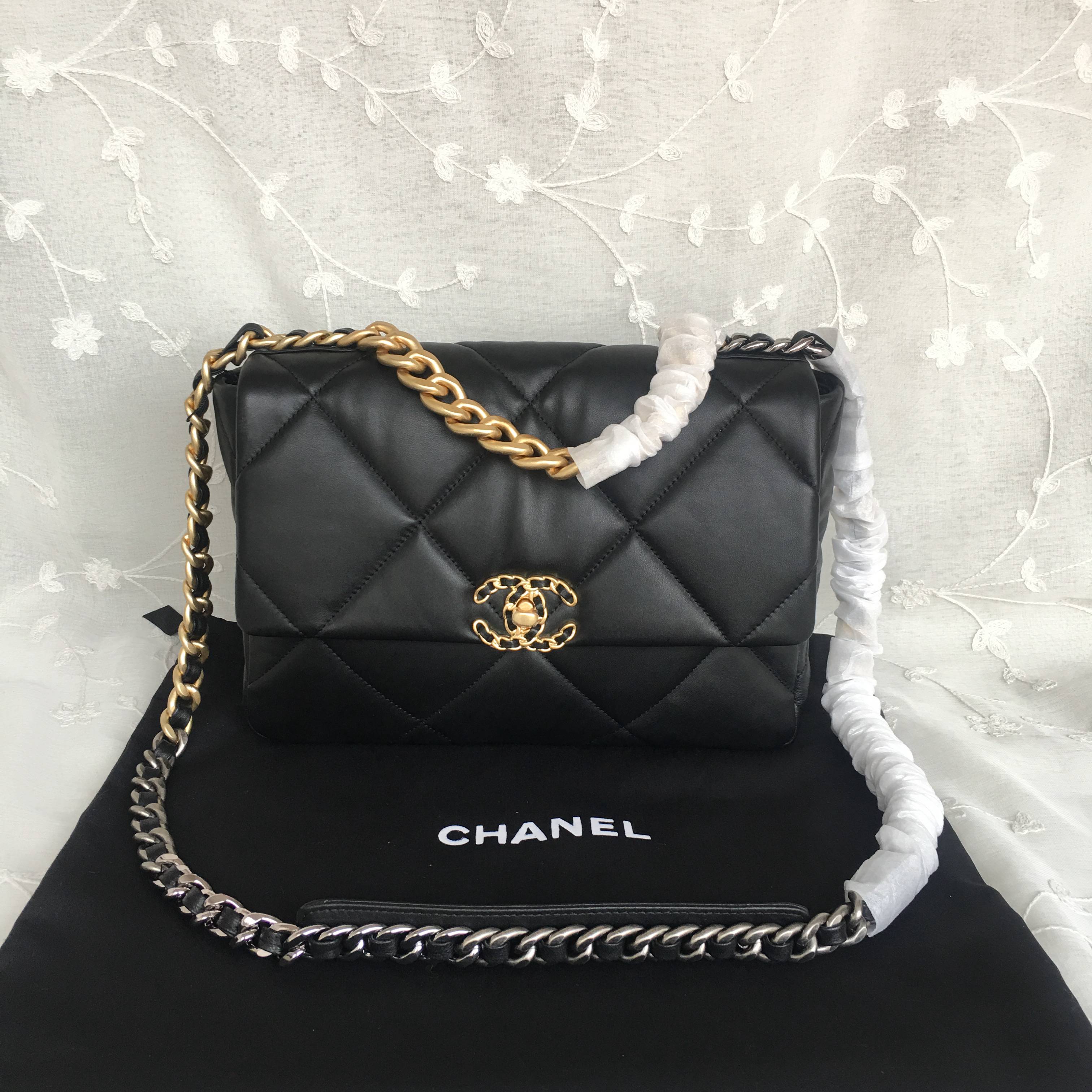 CHANEL 19 LARGE HANDBAG AS1161