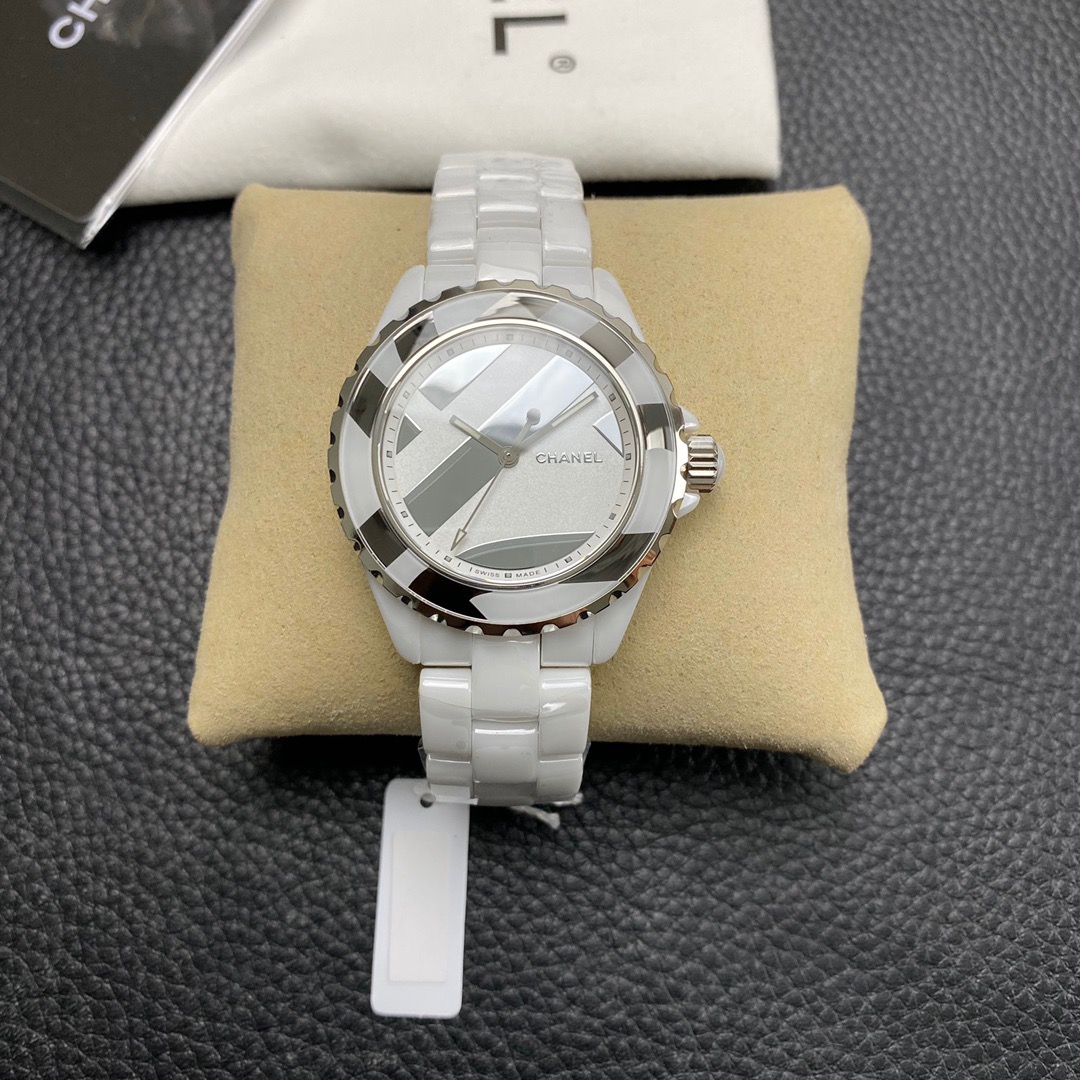 Chanel J12 series H5582 watch