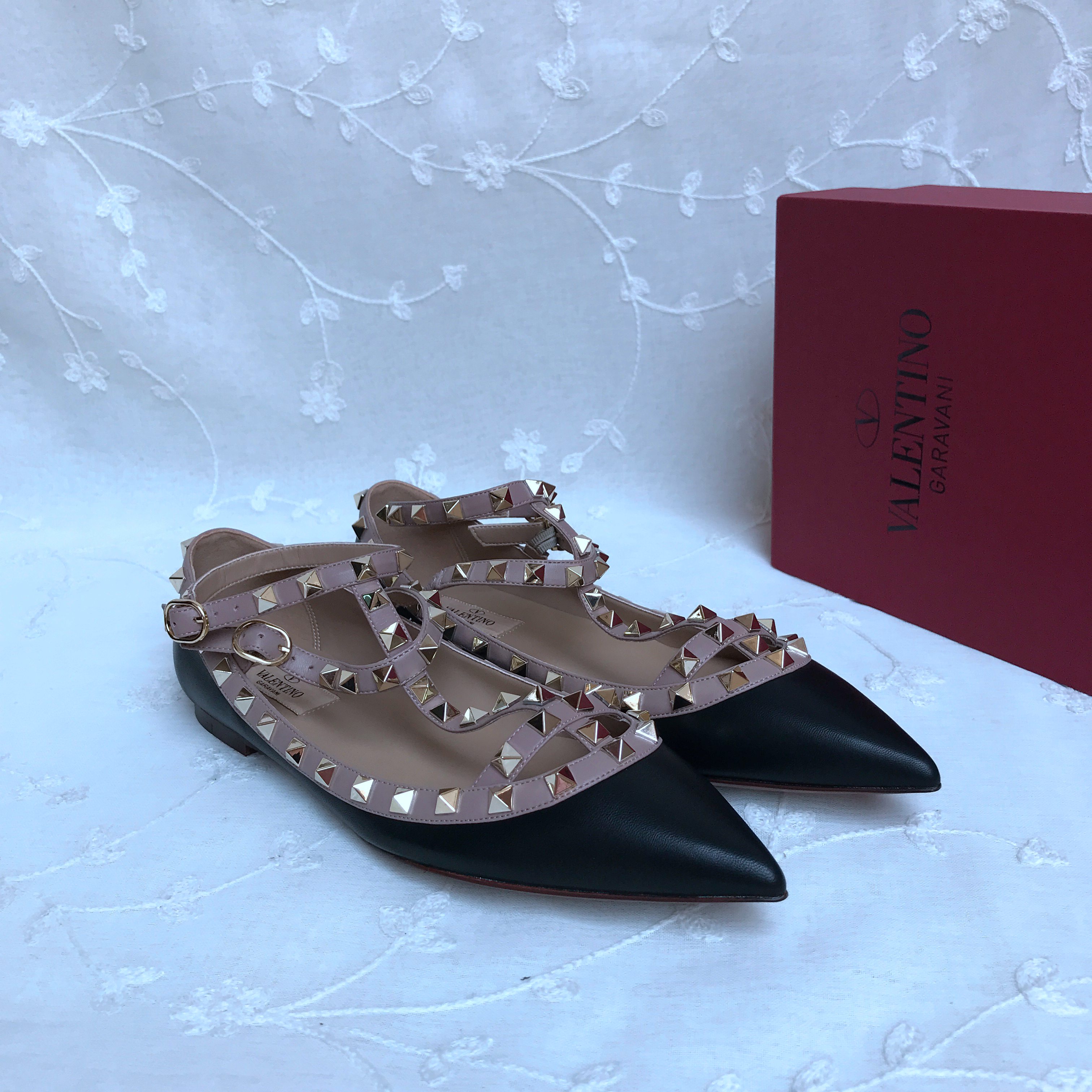 Valentino Classic Flats Shoes 437115