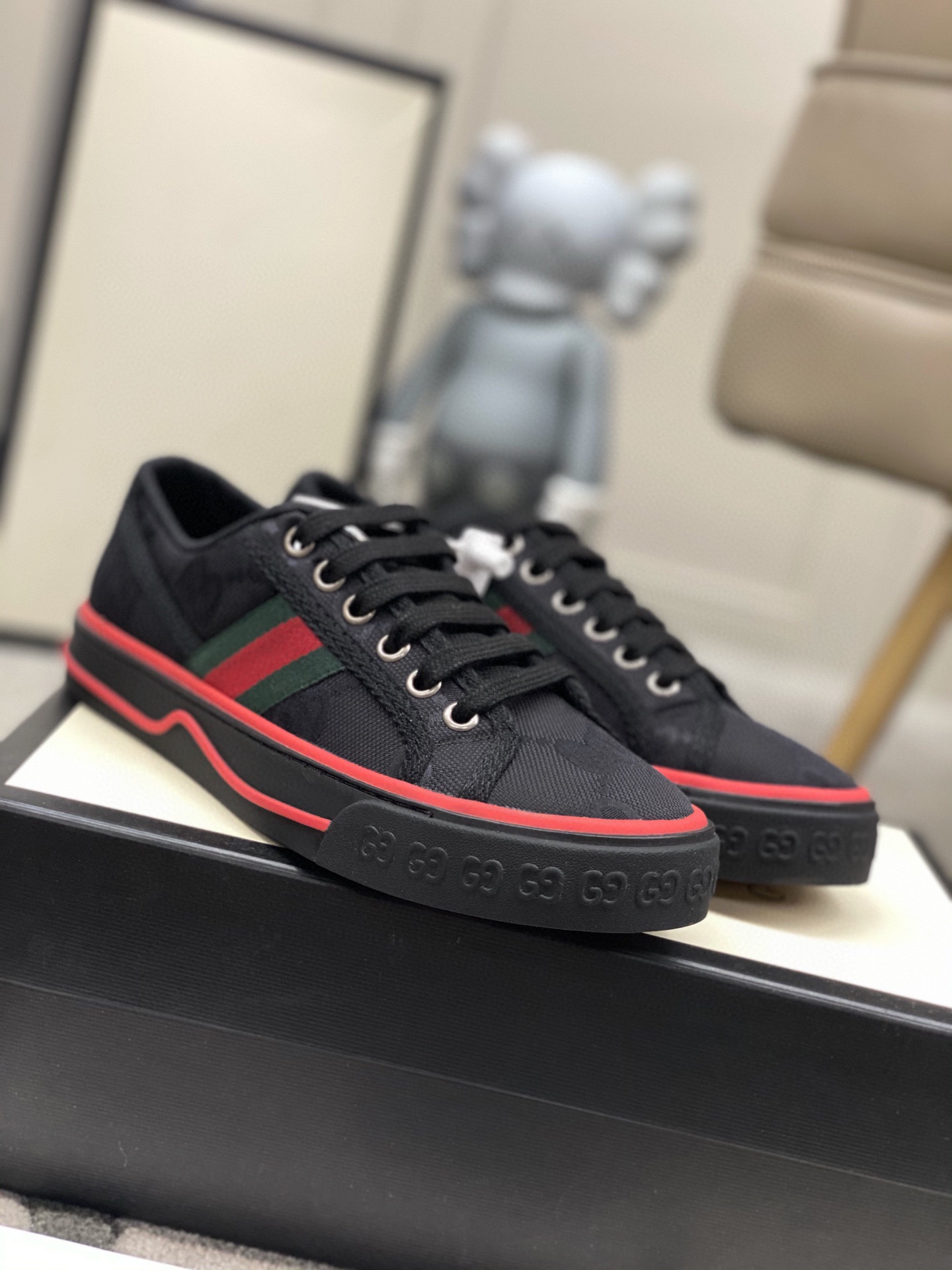 Gucci shoe201