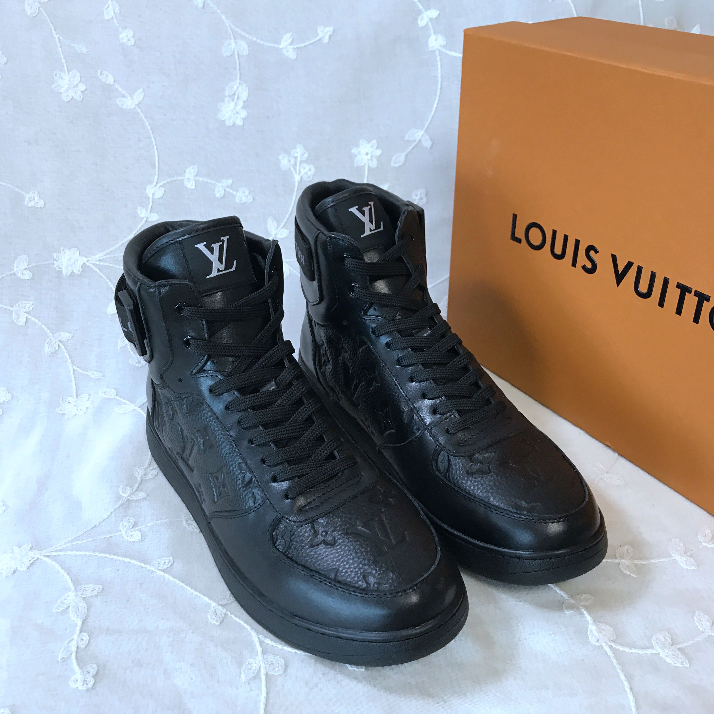 LV Casual Shoes 1335338