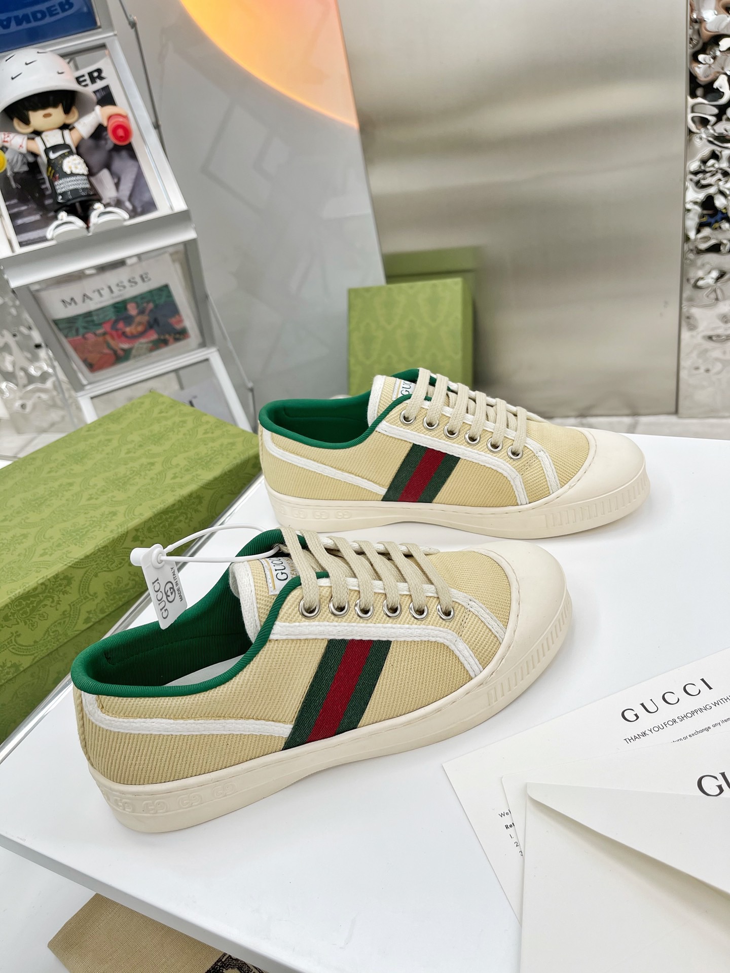 Gucci shoe172