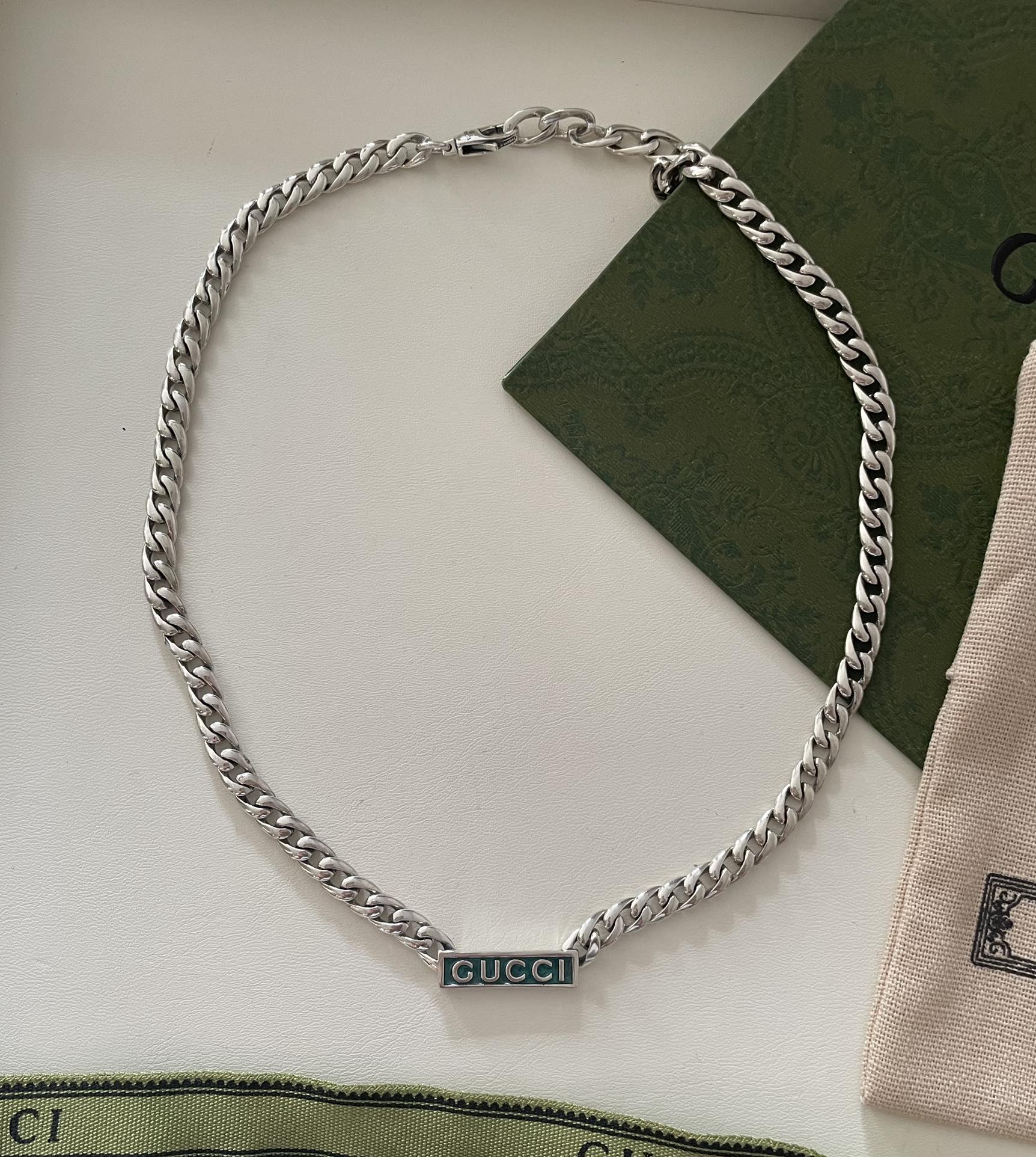 G*u enamel sterling silver clavicle chain