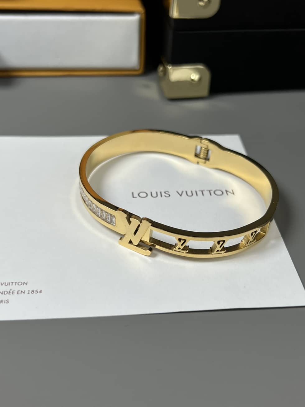 1:1 Louis Vuitton Bracelet Online