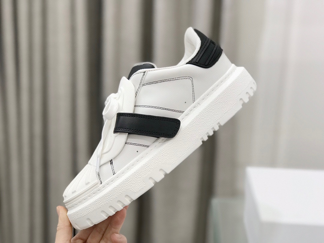 Dior shoes305