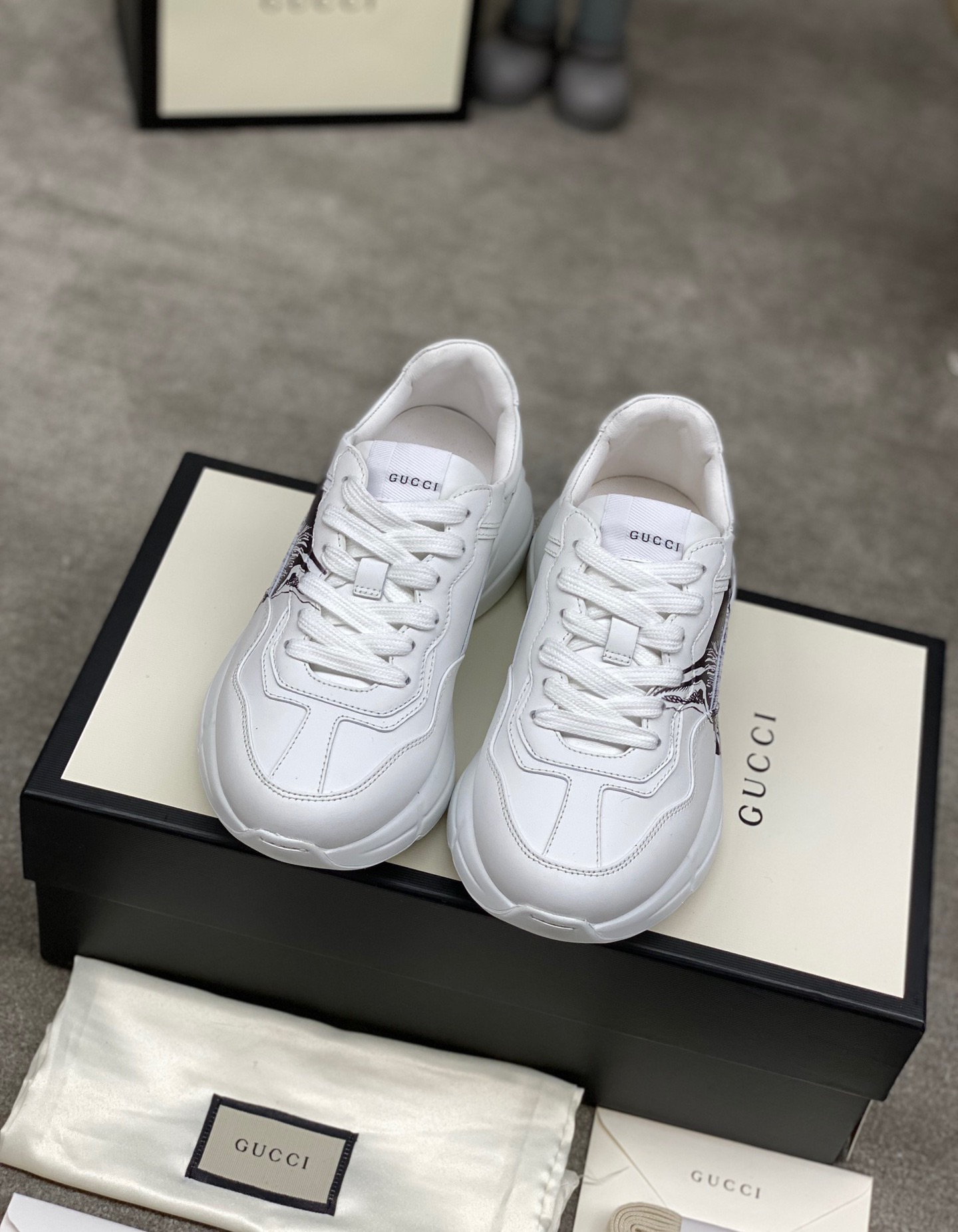 Gucci shoe54