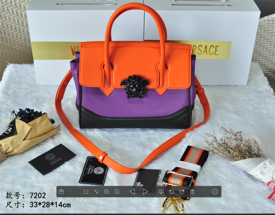 Versace AAA Quality Messenger Bags #596832