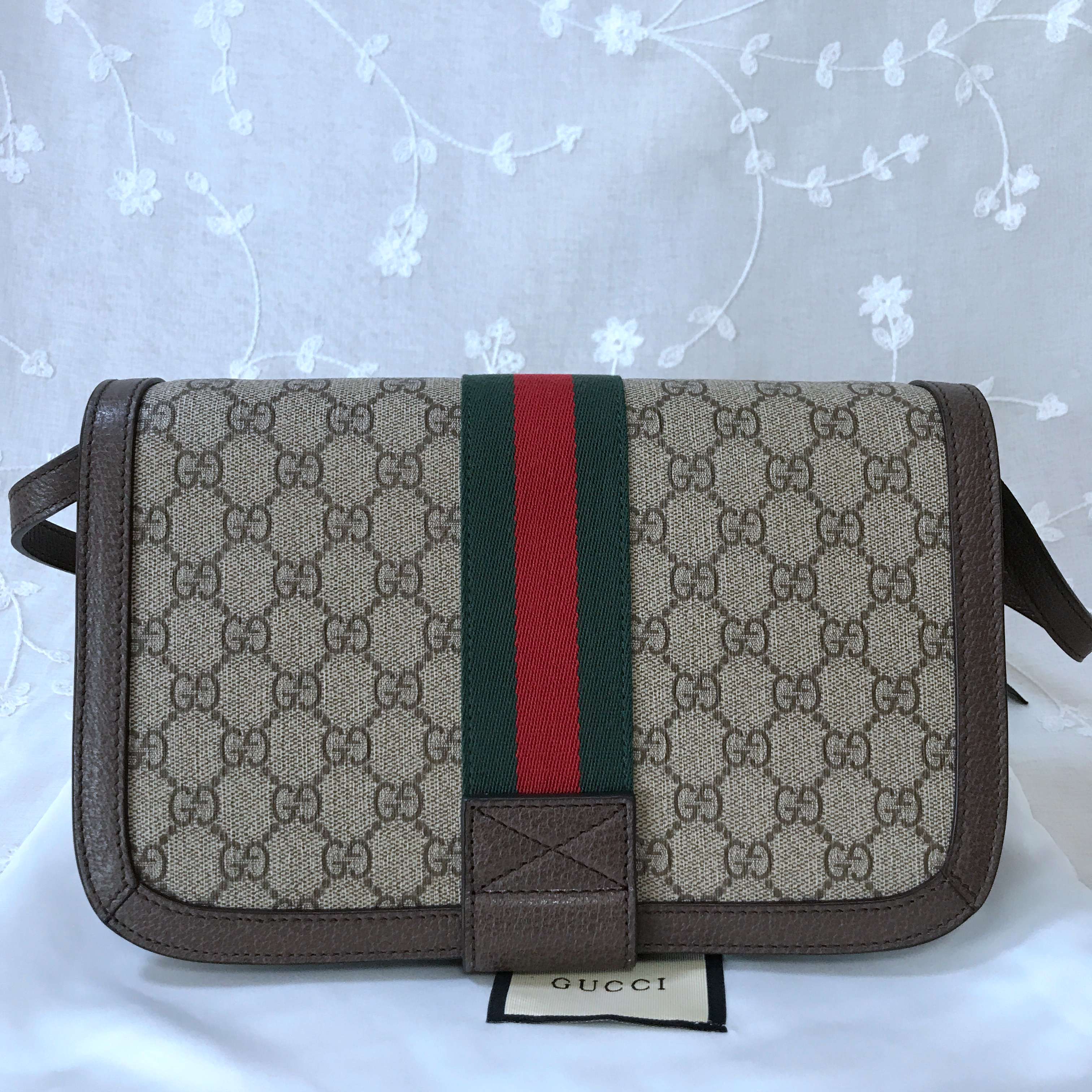 Gucci Supreme messenger 548304