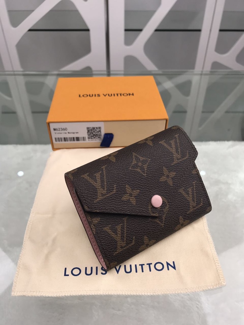 LV wallet M62360