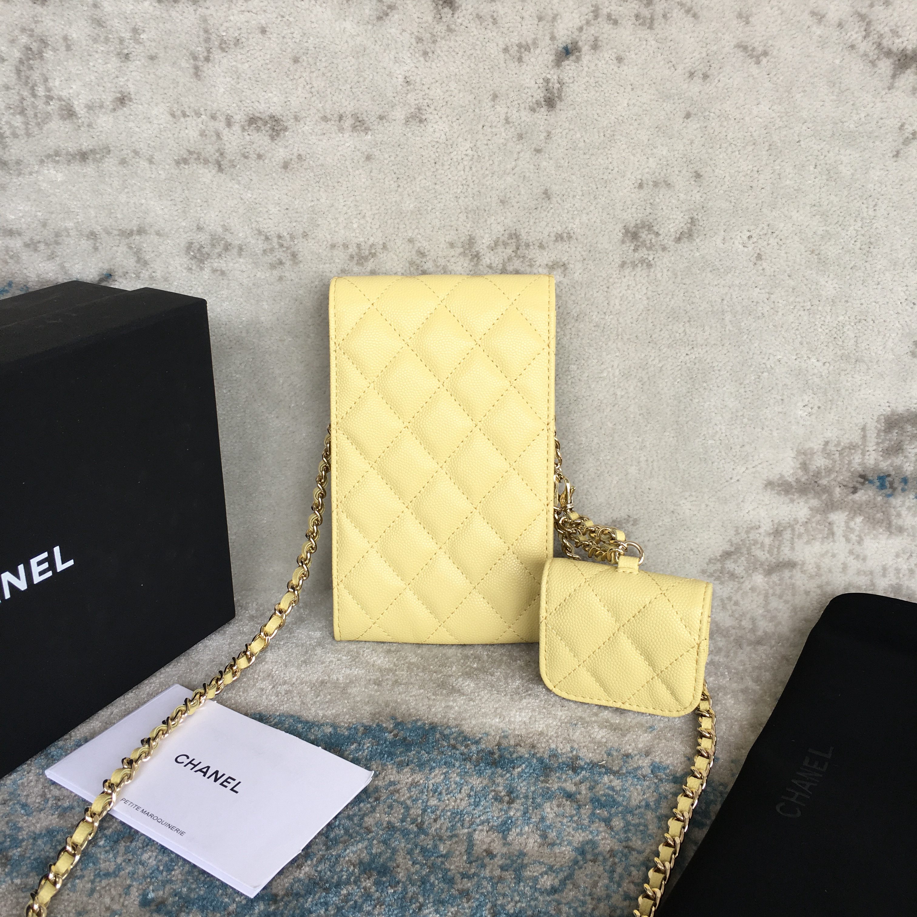 CHANEL QUILTED GRAINED CALFSKIN PHONE AIRPODS CASE WITH CHAIN