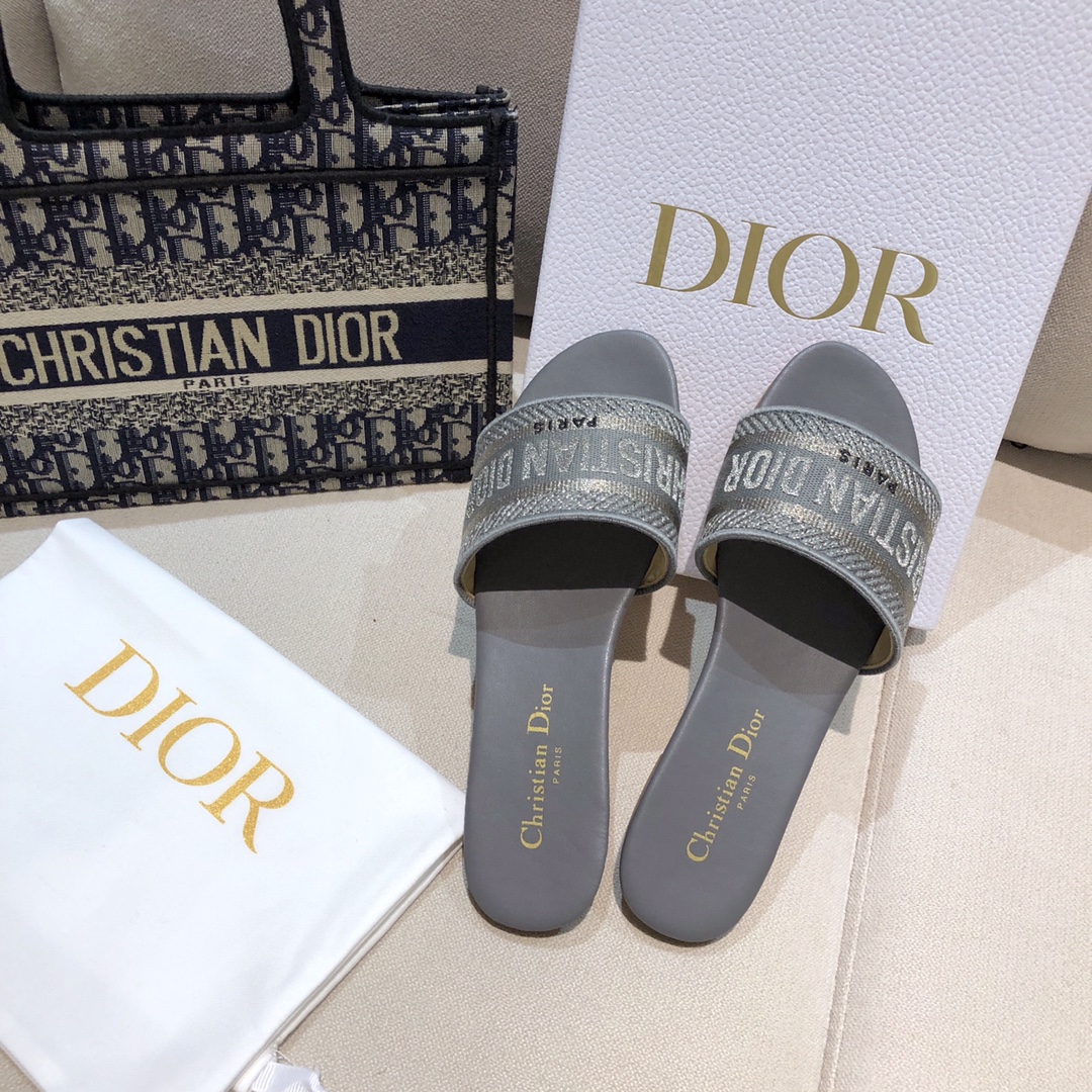 Dior shoes108