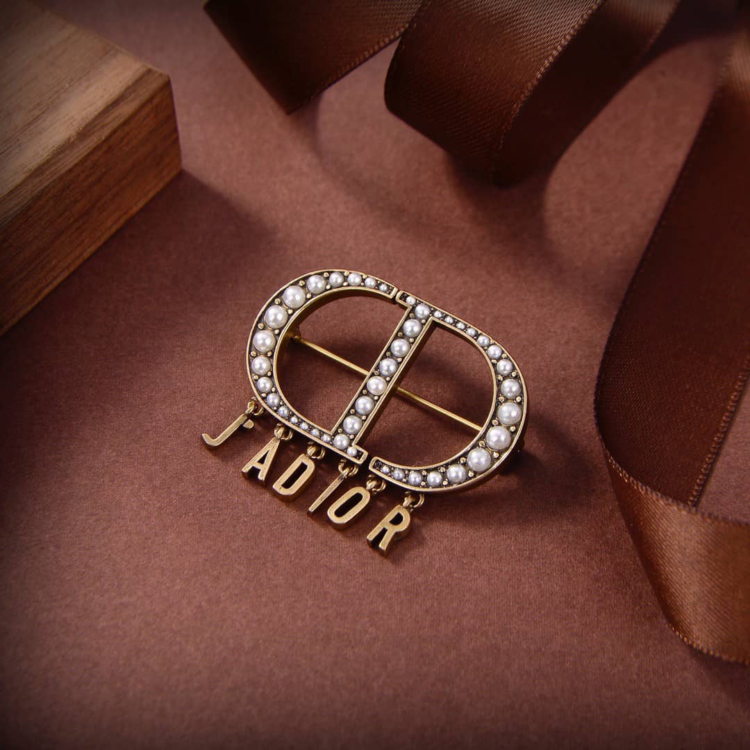 Dior Imitation Designer Brooch Wholesale