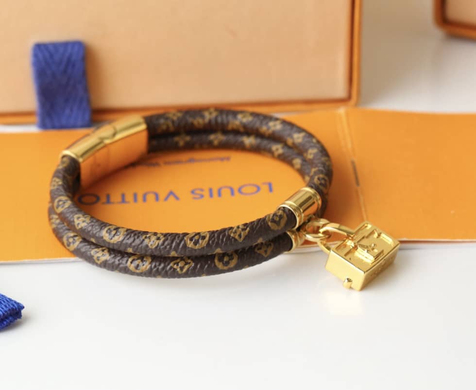 Wholesale Louis Vuitton AAA+ Bracelet