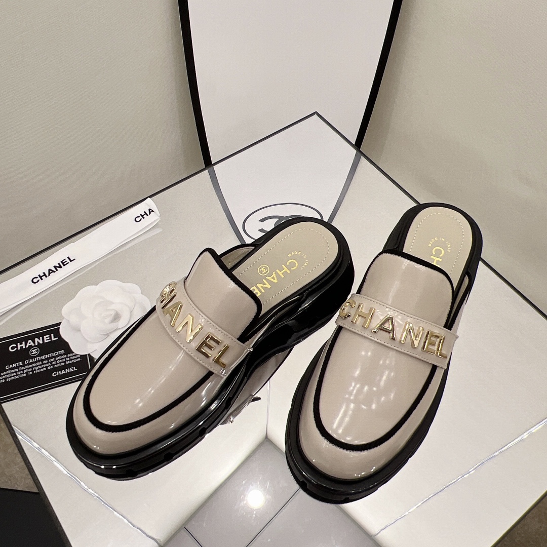 Chanel Shoes120