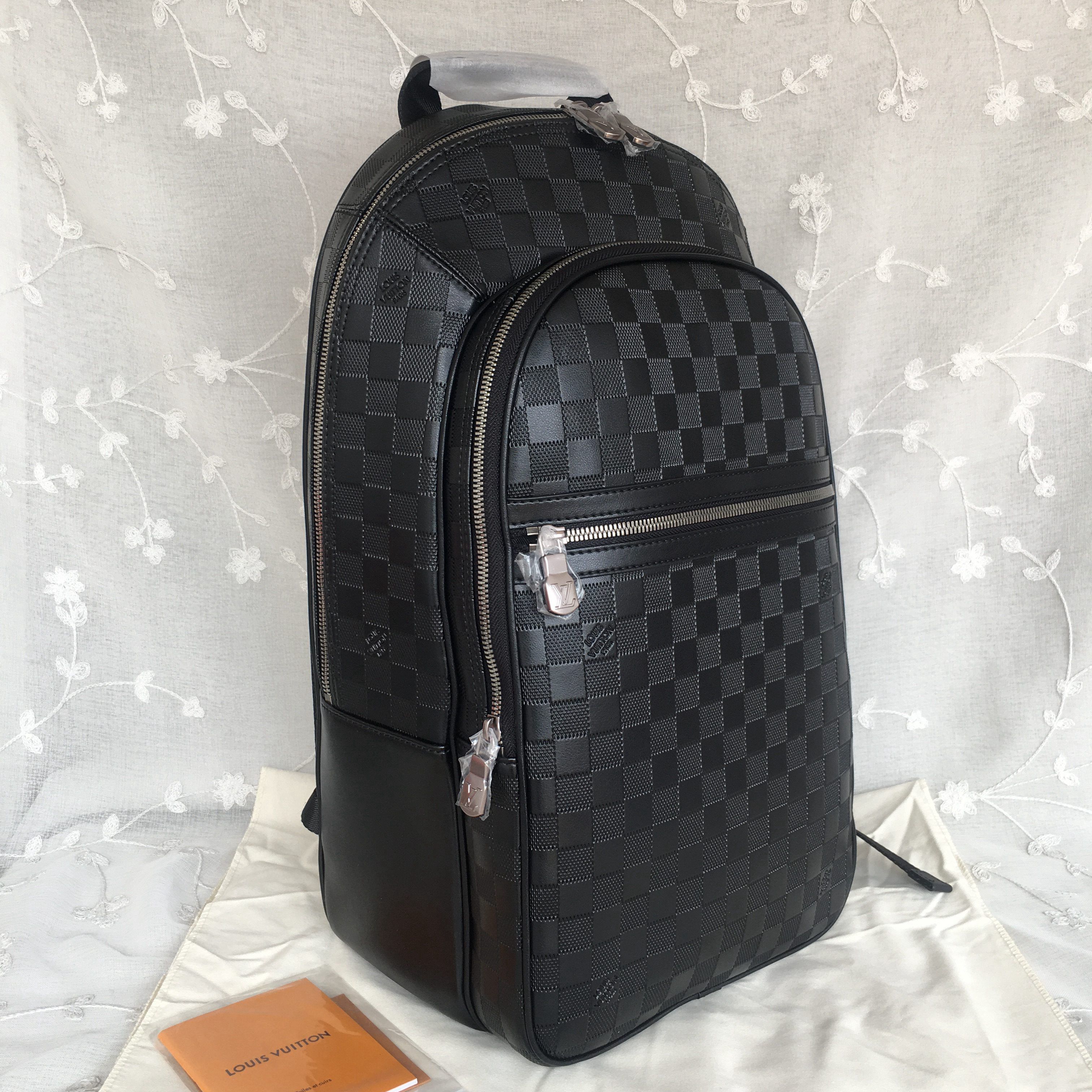 LV MICHAEL BACKPACK N40311
