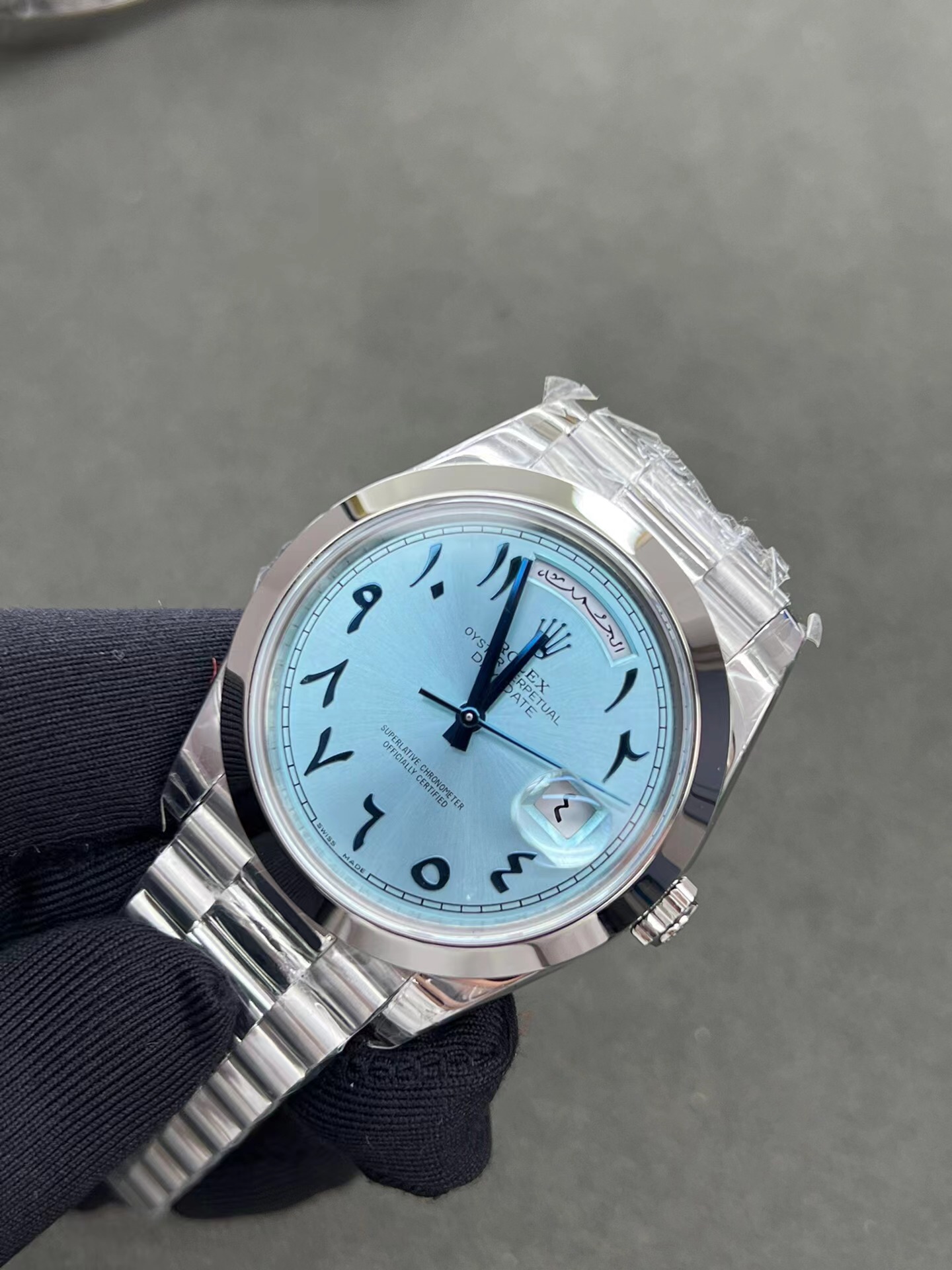 Day-Date 40 Platinum Arabic dial 228206