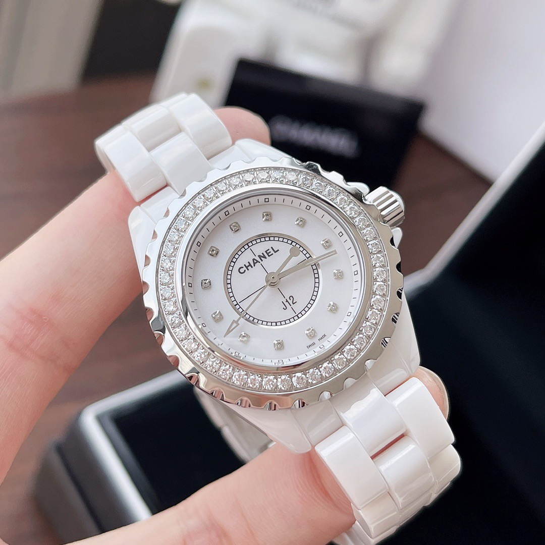 Chanel J12 series H3110 watch