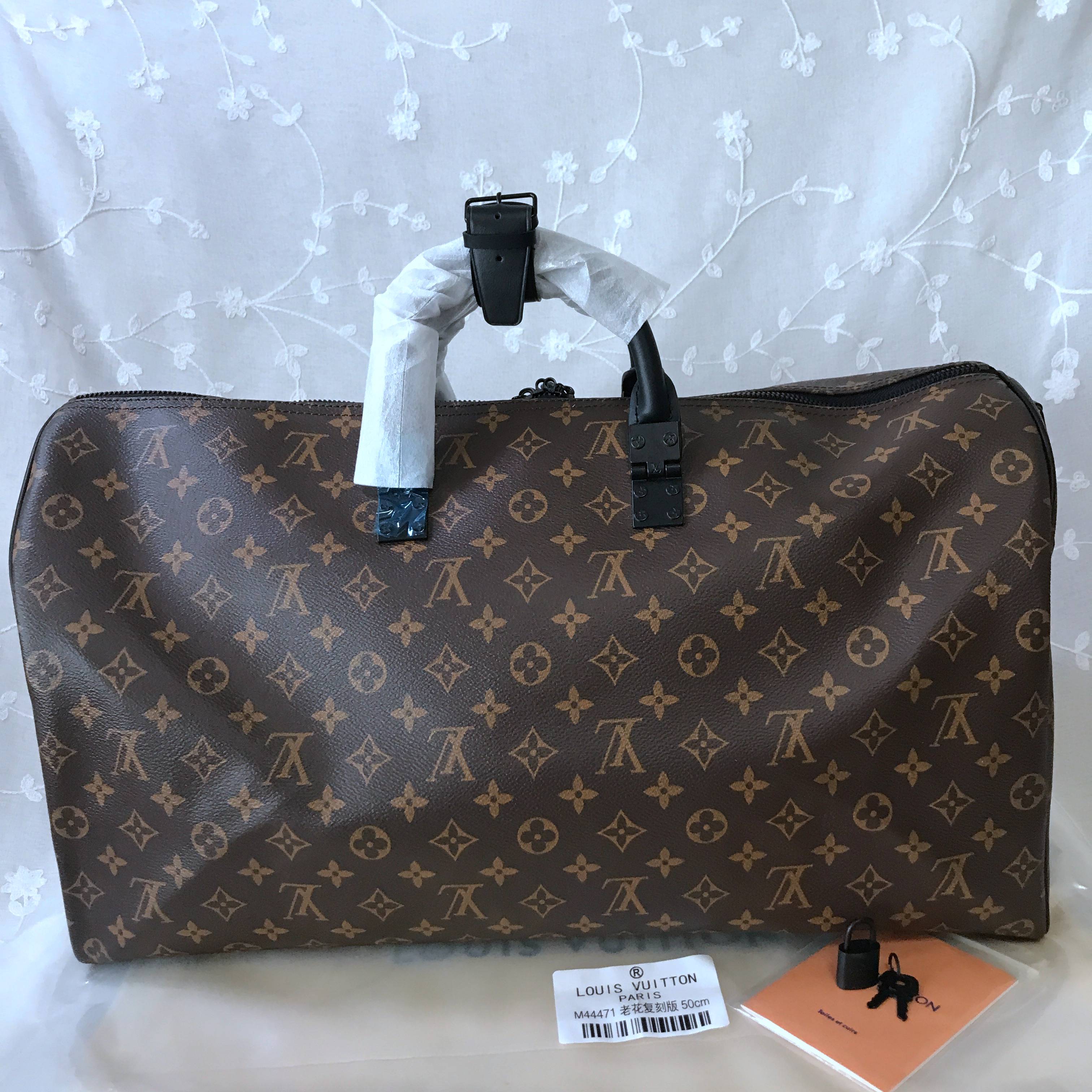 LV Travelbag  M44471