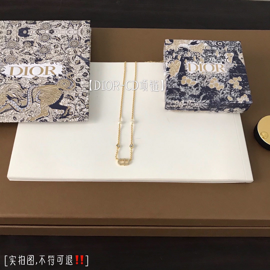Dior ️CD necklace
