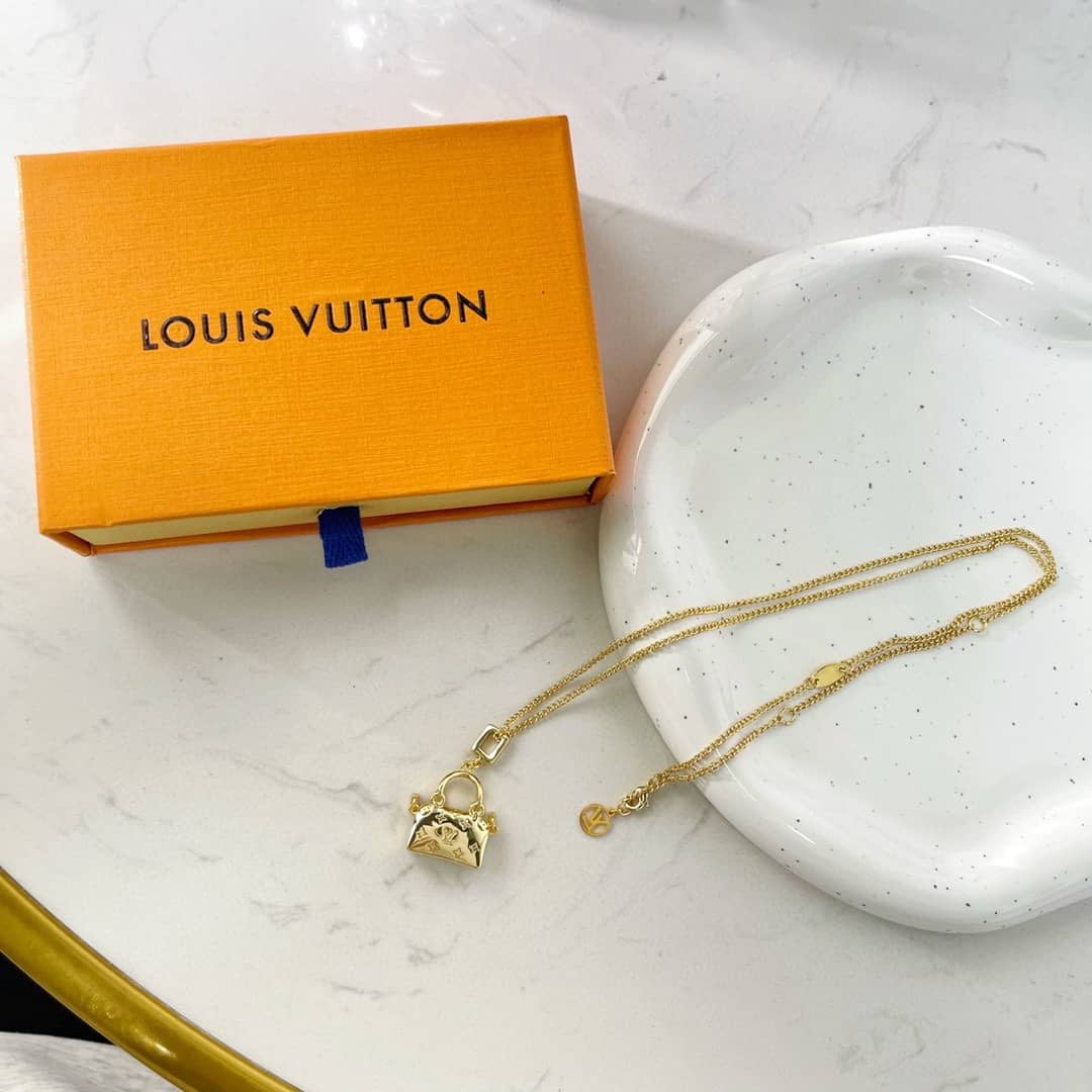 Louis Vuitton Necklace First Copy