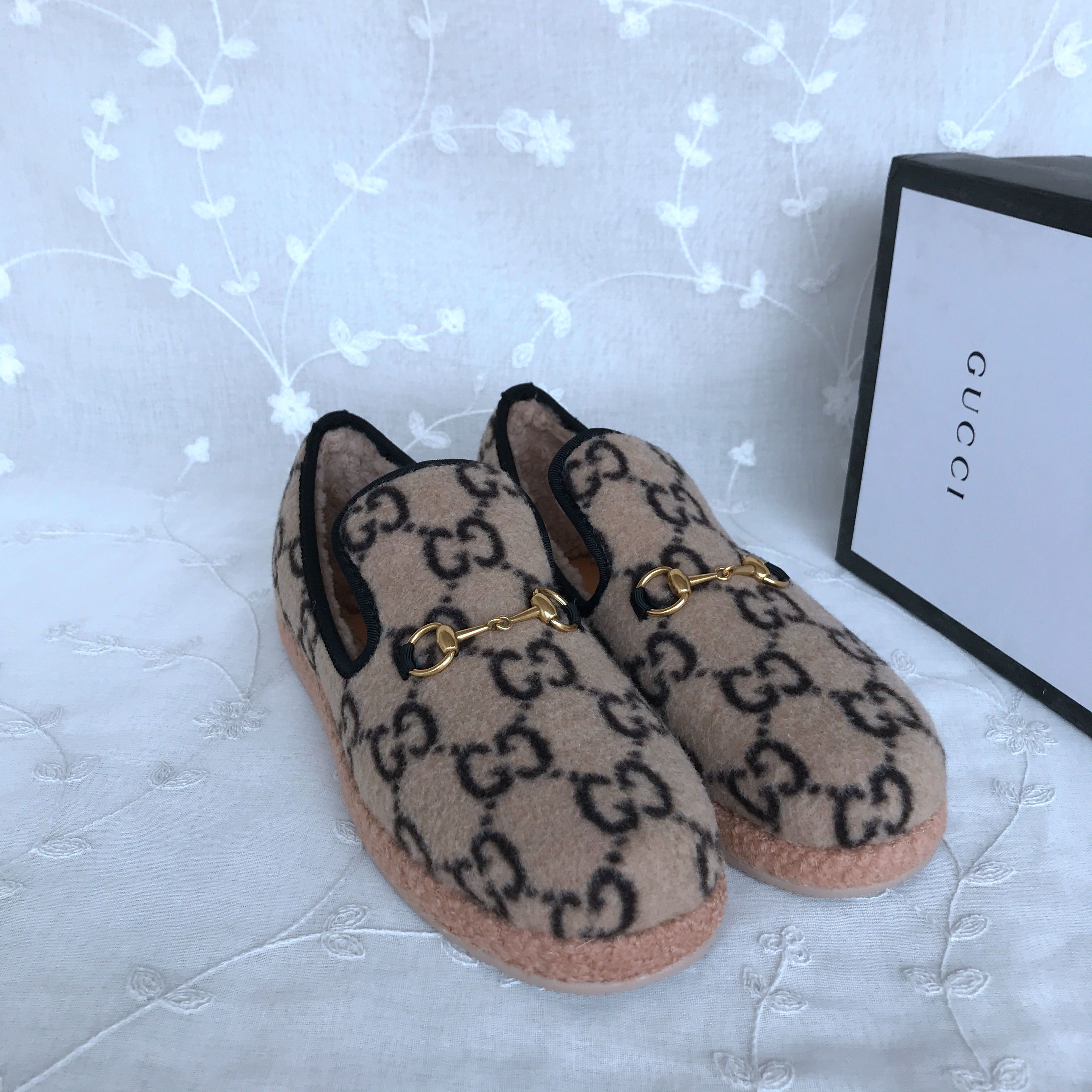 Gucci Woolen shoes 848141