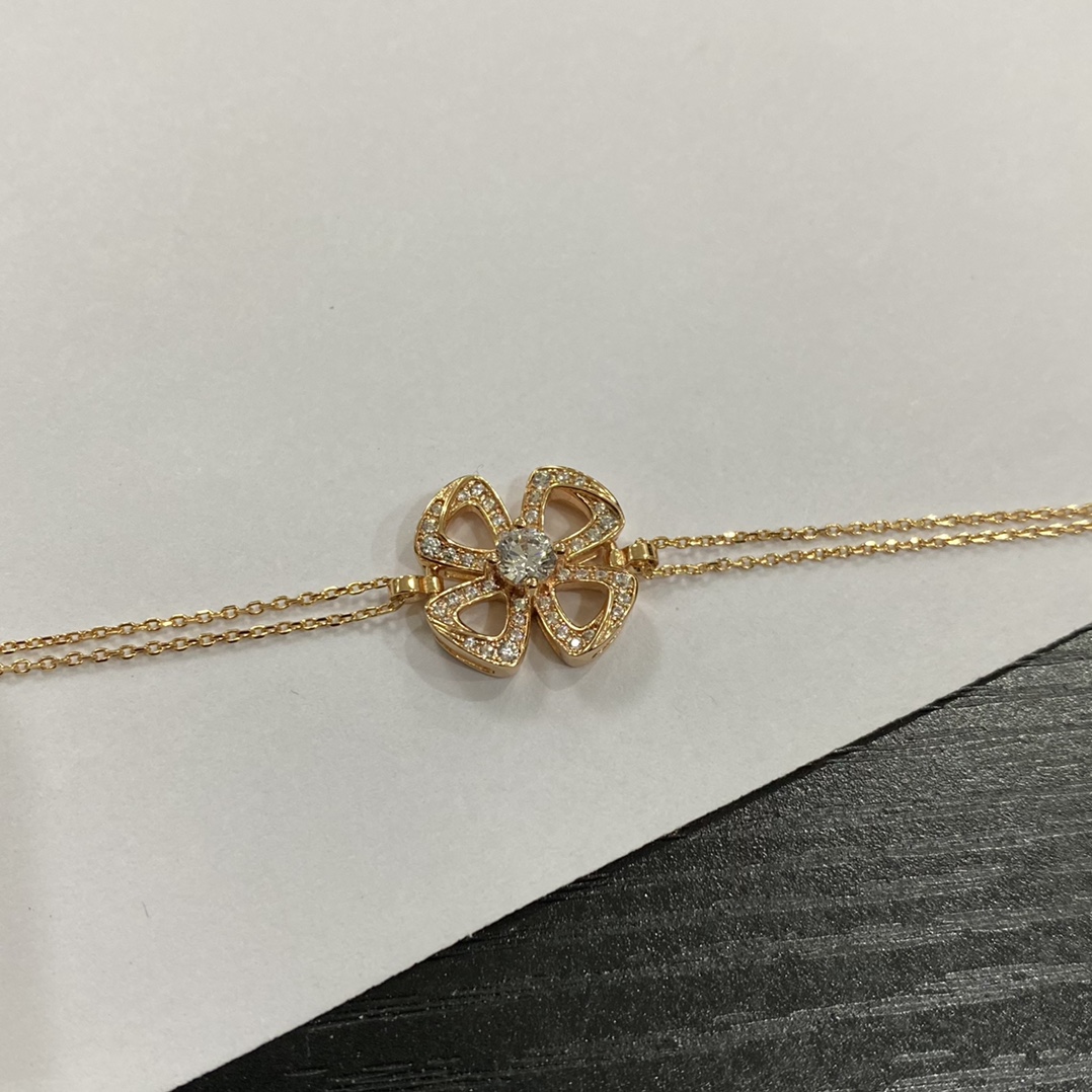 BVLGARI Fiorever series bracelet