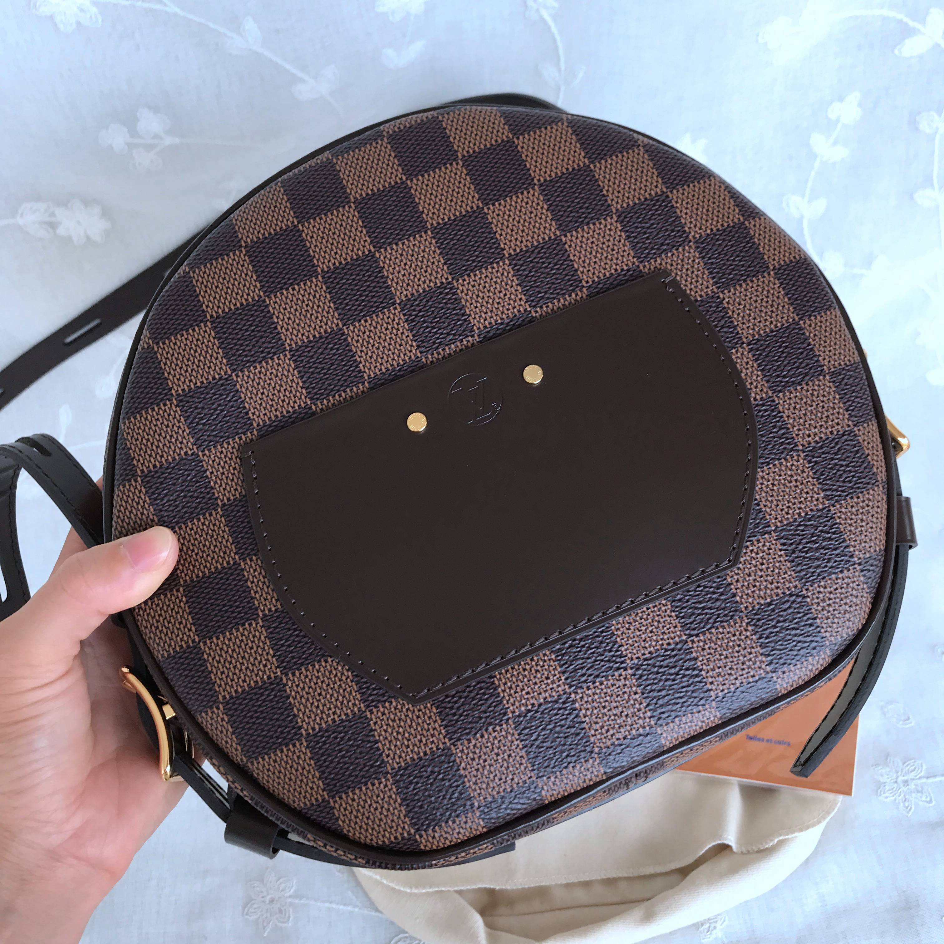 LV BOITE CHAPEAU SOUPLE MM M52294