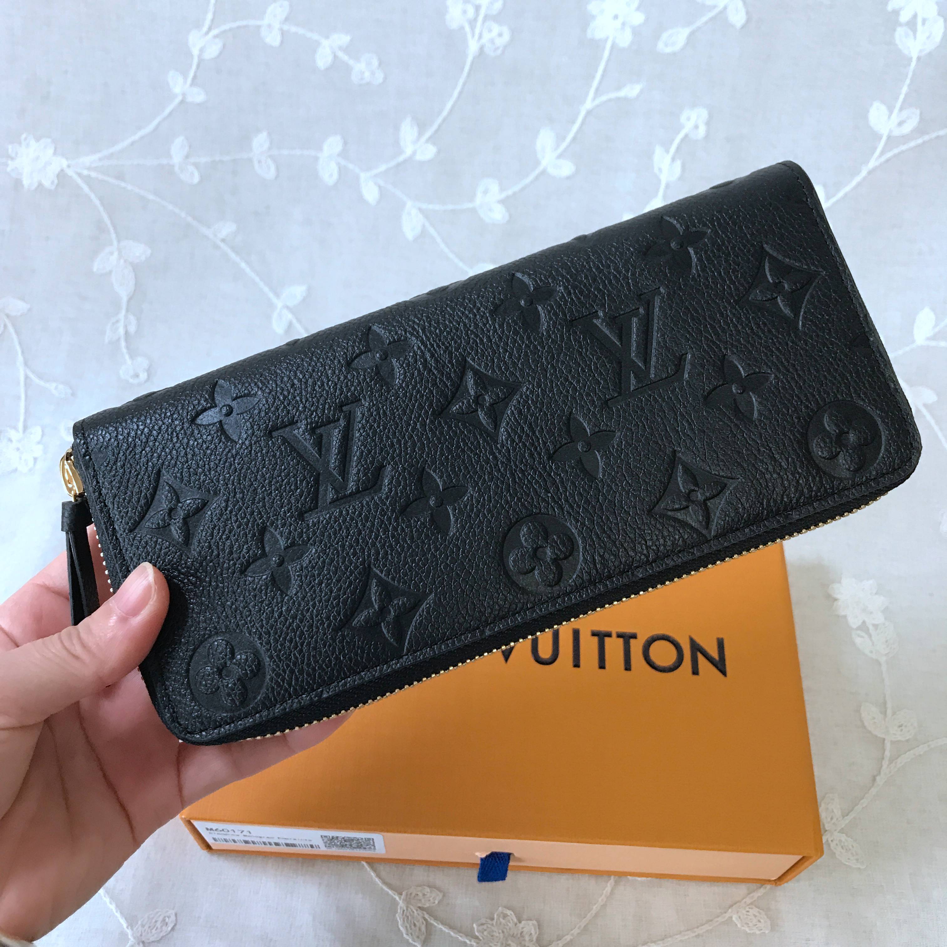 LV Wallet  M60171