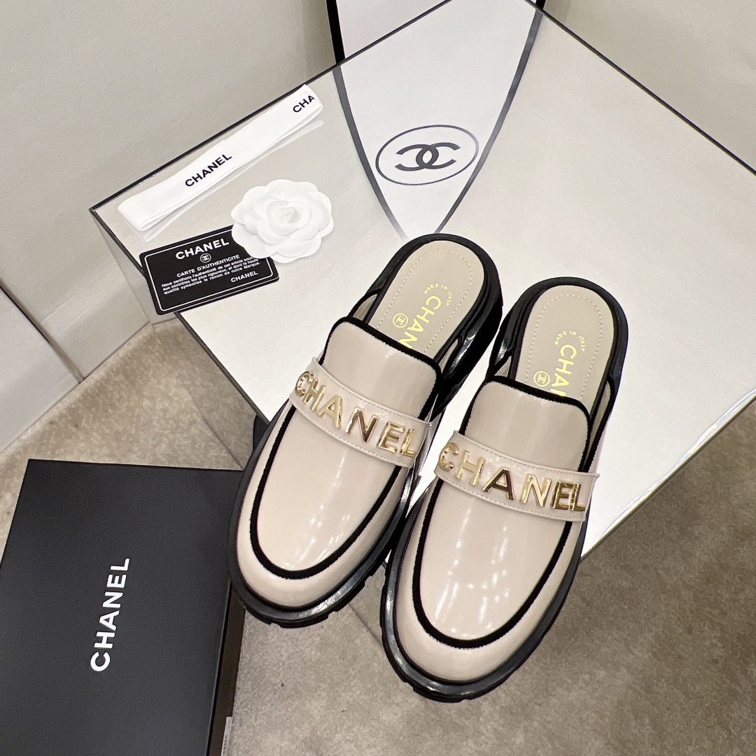 Chanel Shoes120