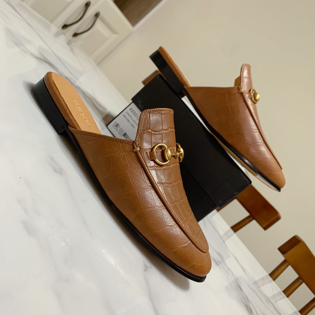 Gucci shoe347