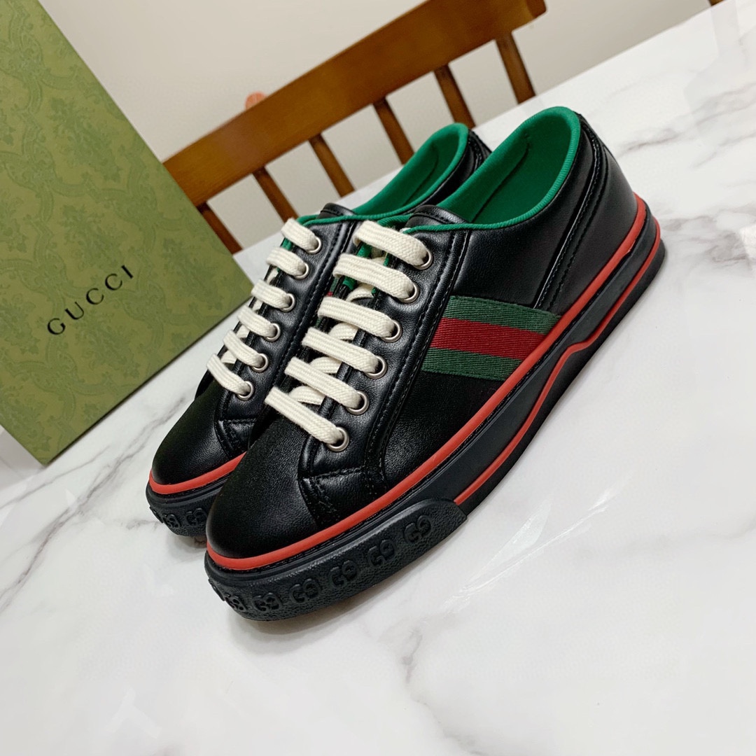 Gucci shoe106