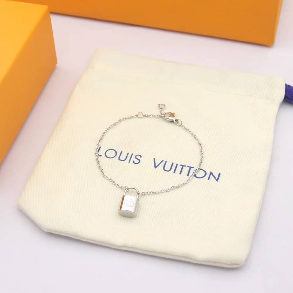 Louis Vuitton Best AAA Replica Bracelet