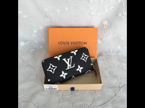 LV Wallet M69698