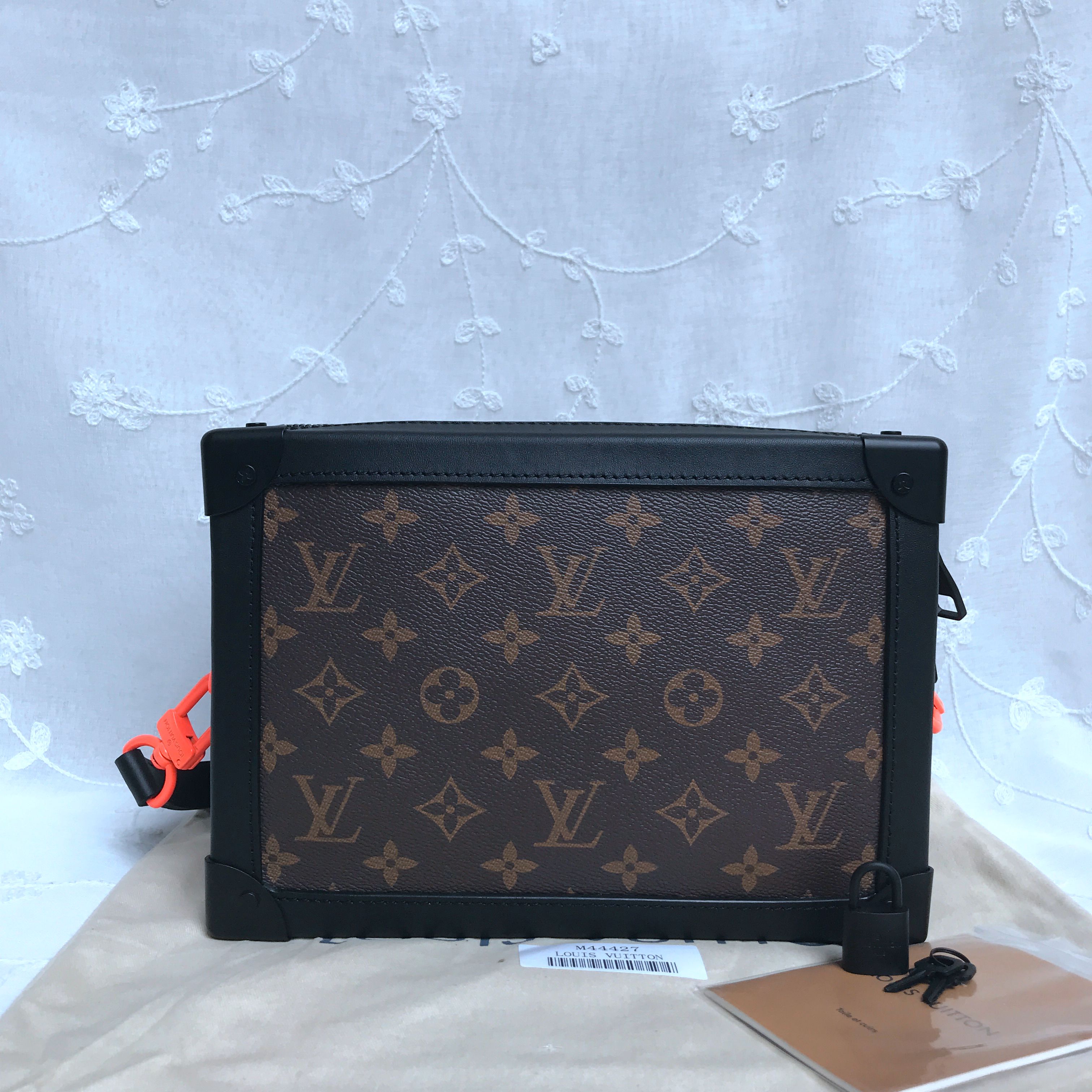 LV SOFT TRUNK M44427