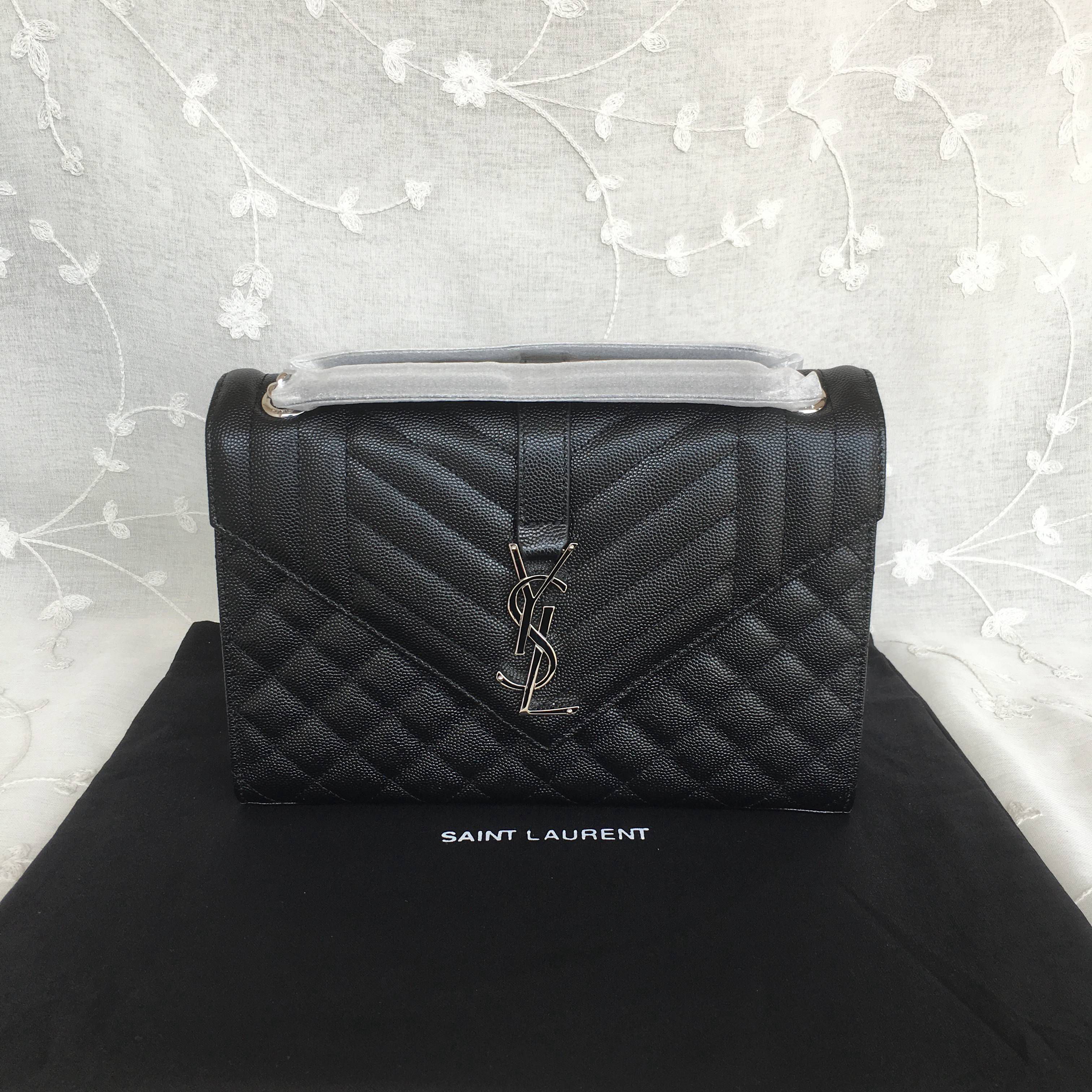 ENVELOPE MEDIUM BAG IN MIX MATELASSÉ GRAIN DE POUDRE EMBOSSED LEATHER