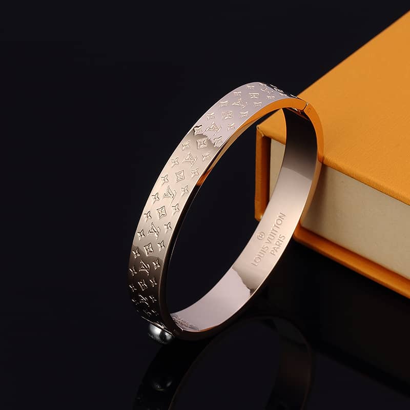 7 Star Louis Vuitton Bracelet