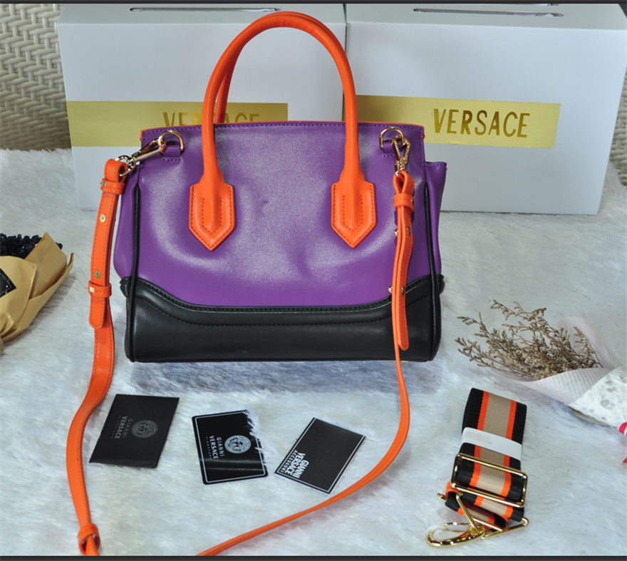 Versace AAA Quality Messenger Bags #596832