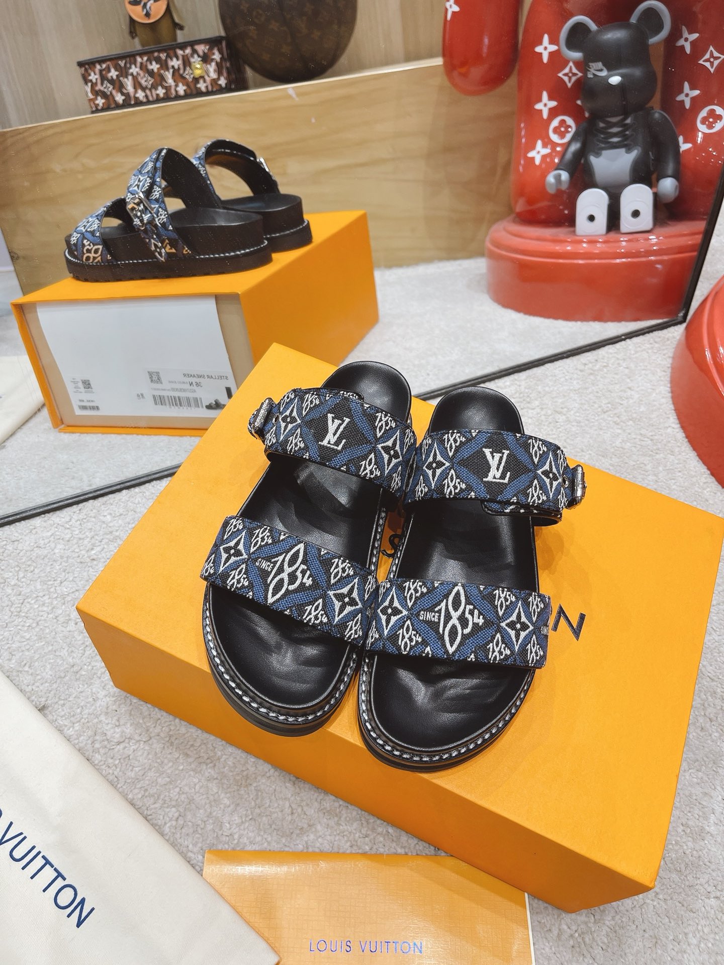 LV shoes91