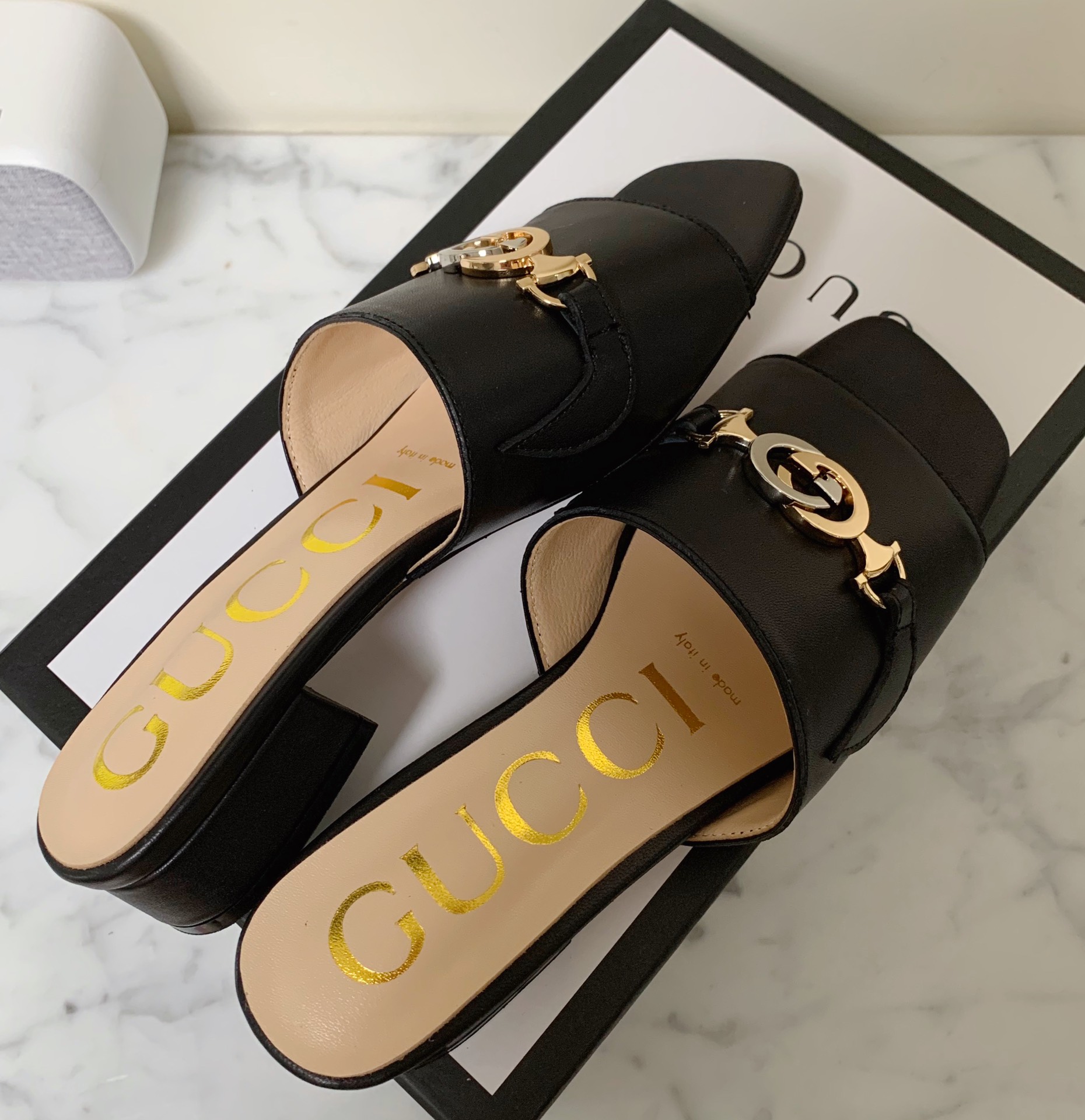 Gucci shoe396