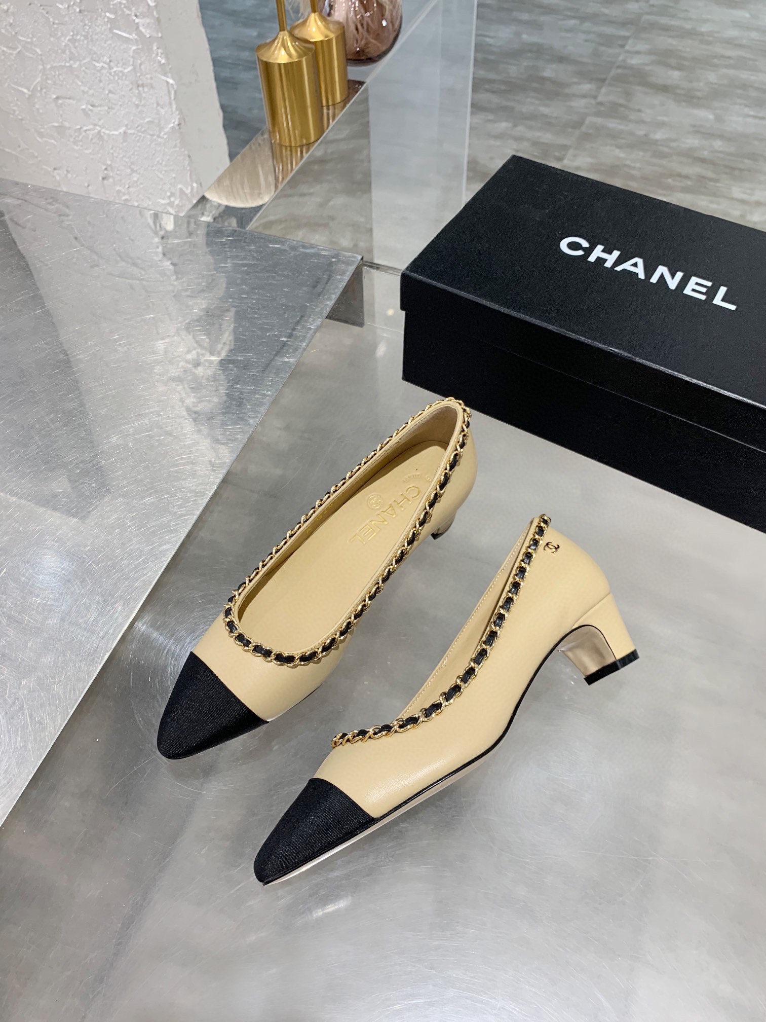 Chanel Shoes530