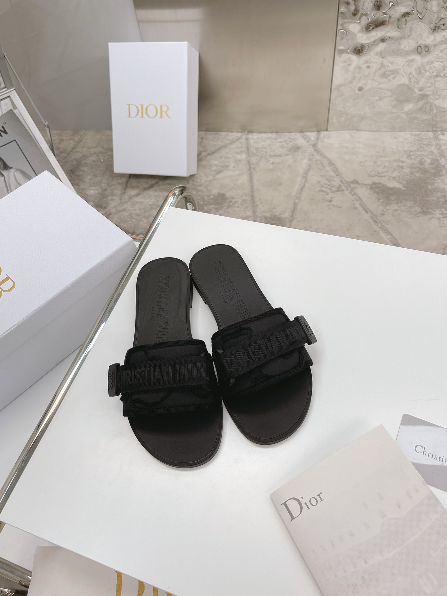 Dior shoes78