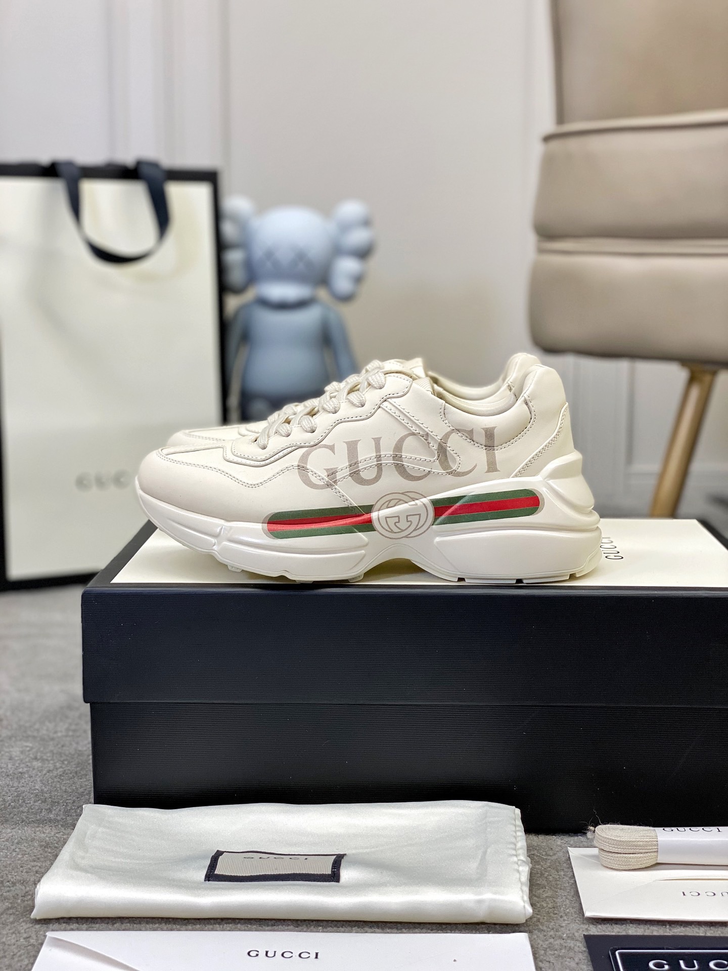 Gucci shoe34