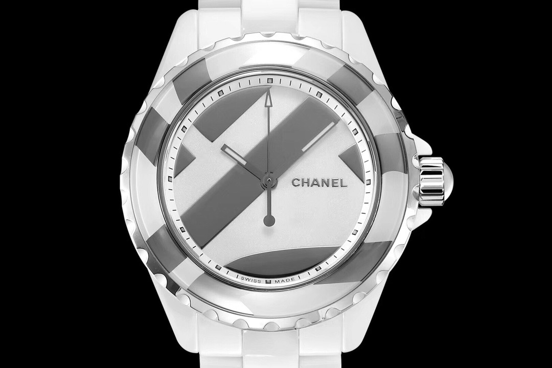 Chanel J12 series H5582 watch